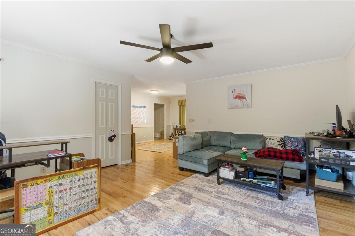 Douglasville, Georgia, 30135, United States, 5 Bedrooms Bedrooms, ,3 BathroomsBathrooms,Residential,For Sale,1988782