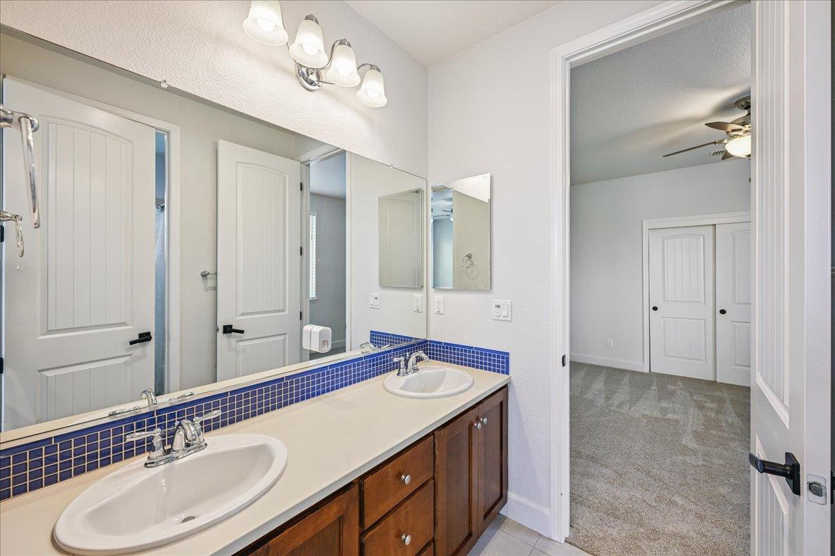 Folsom, California, 95630, United States, 4 Bedrooms Bedrooms, ,3 BathroomsBathrooms,Residential,For Sale,1948899