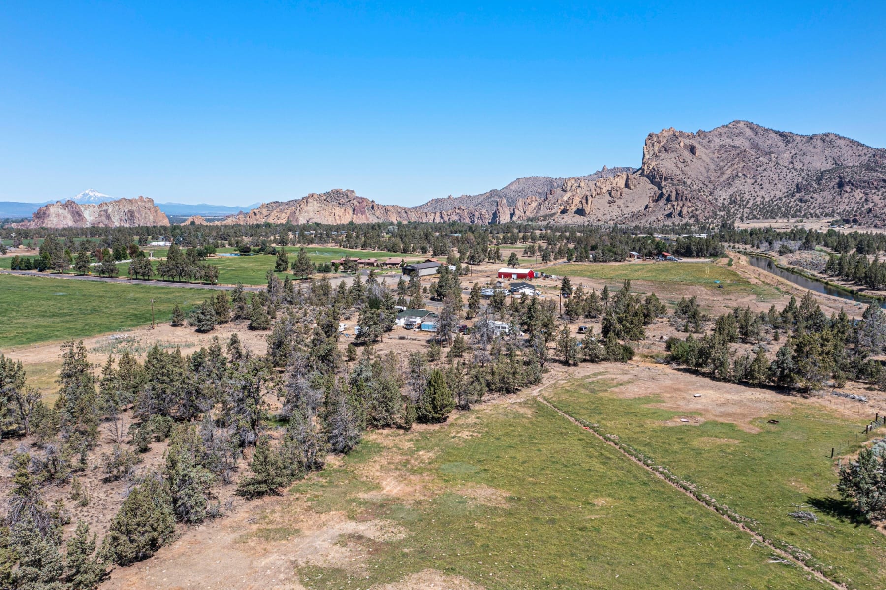  4220 NE Smith Rock Way Terrebonne, OR 97760 - 物件實景
