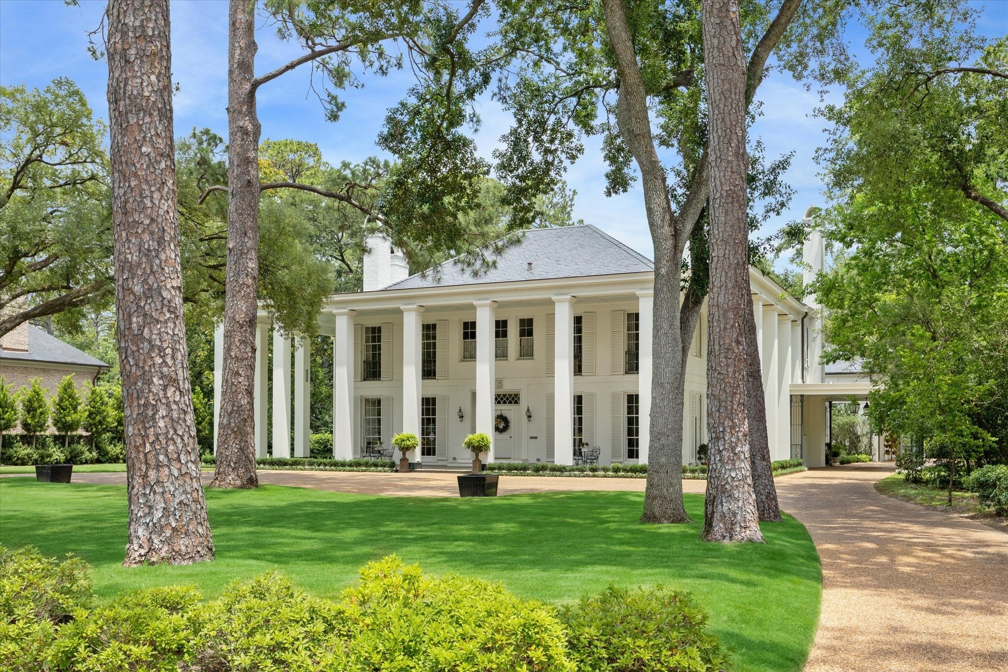 Inverness Dr, Houston, TX 77019
