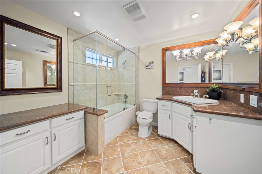 Newhall, California, 91321, United States, 5 Bedrooms Bedrooms, ,4 BathroomsBathrooms,Residential,For Sale,1940368