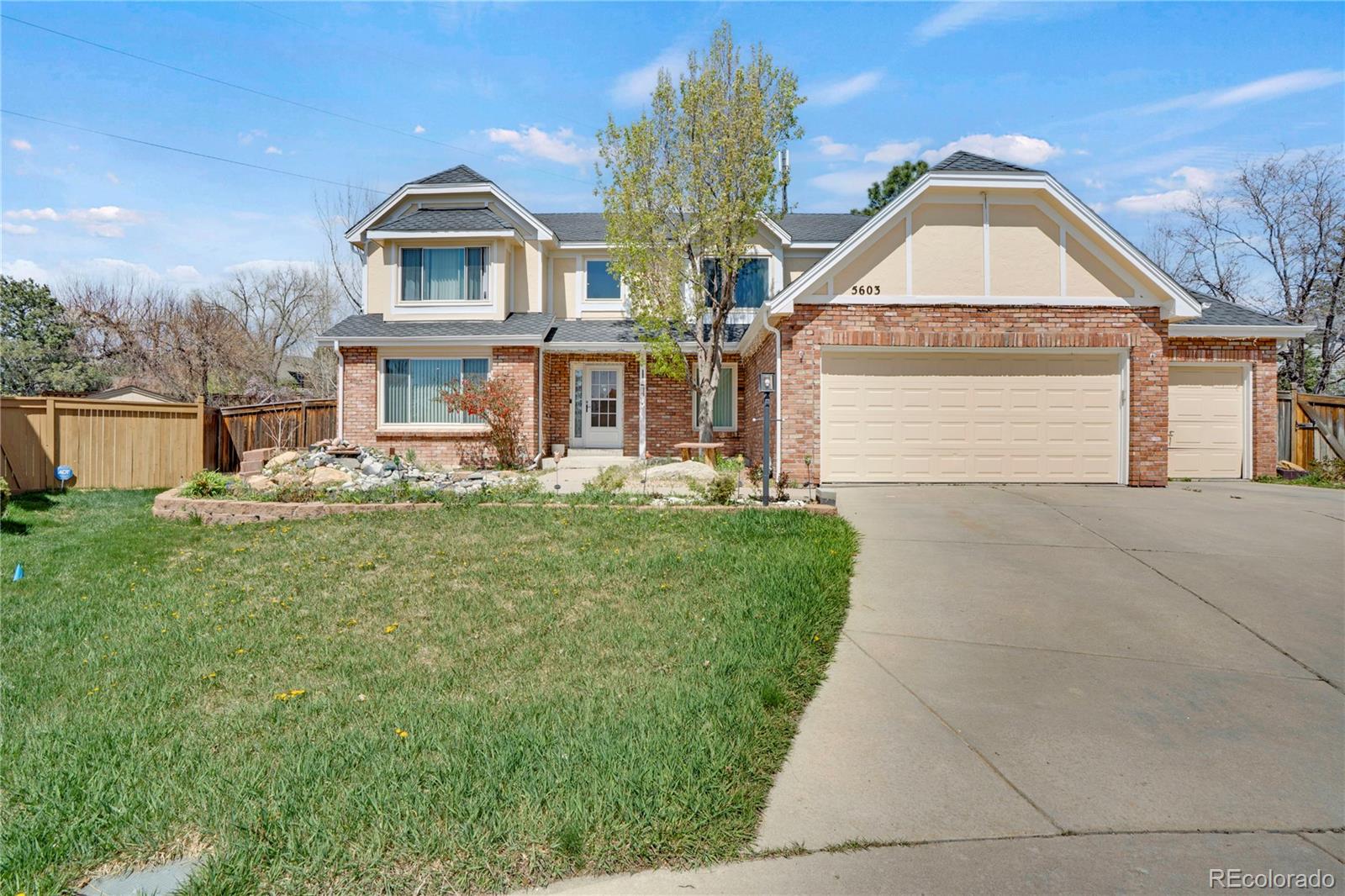 Centennial, Colorado, 80015, United States, 4 Bedrooms Bedrooms, ,3 BathroomsBathrooms,Residential,For Sale,1793969