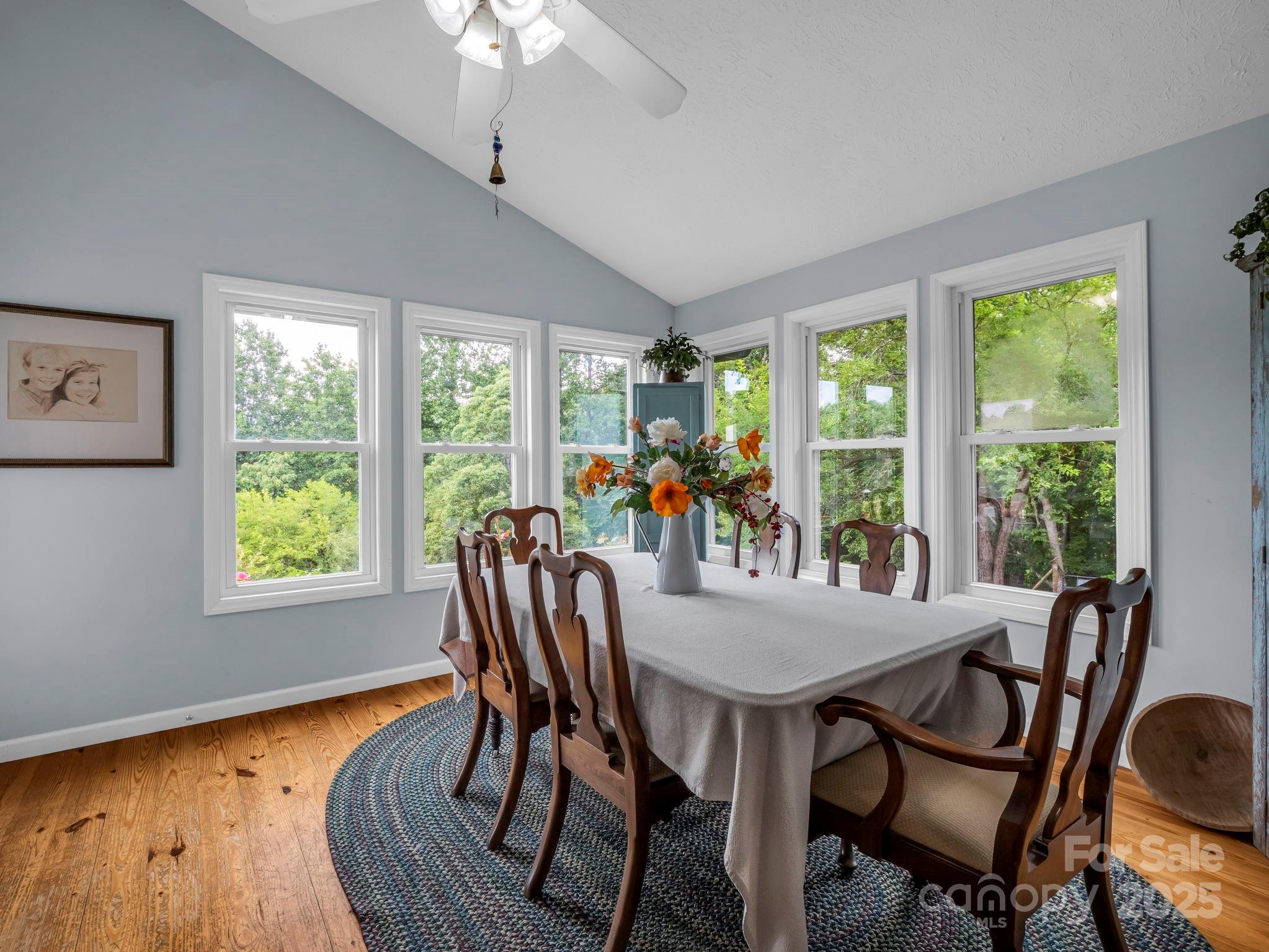 Saluda, North Carolina, 28773, United States, 4 Bedrooms Bedrooms, ,2 BathroomsBathrooms,Residential,For Sale,1978089