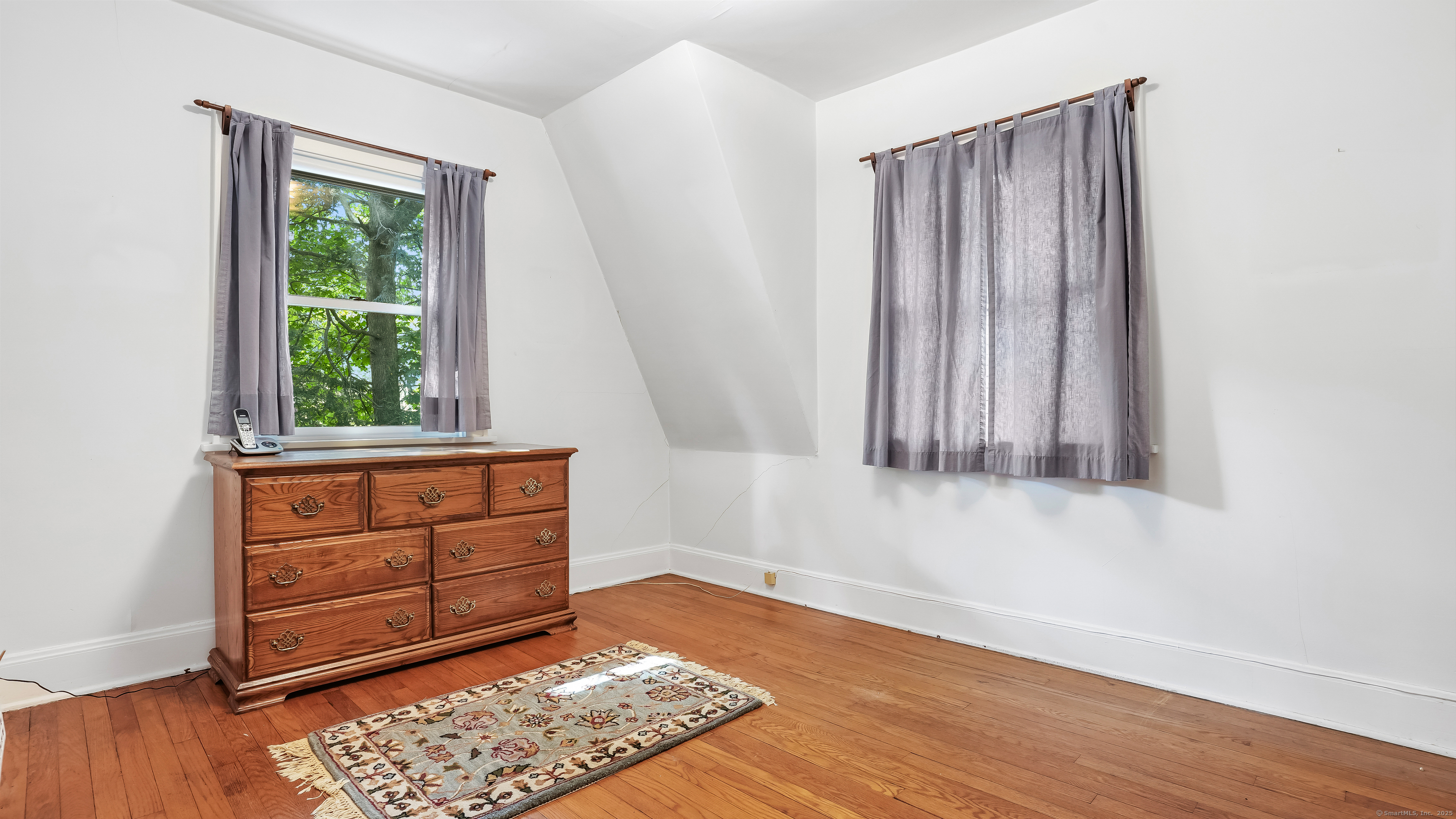 Hamden, Connecticut, 06517, United States, 4 Bedrooms Bedrooms, ,3 BathroomsBathrooms,Residential,For Sale,1917035
