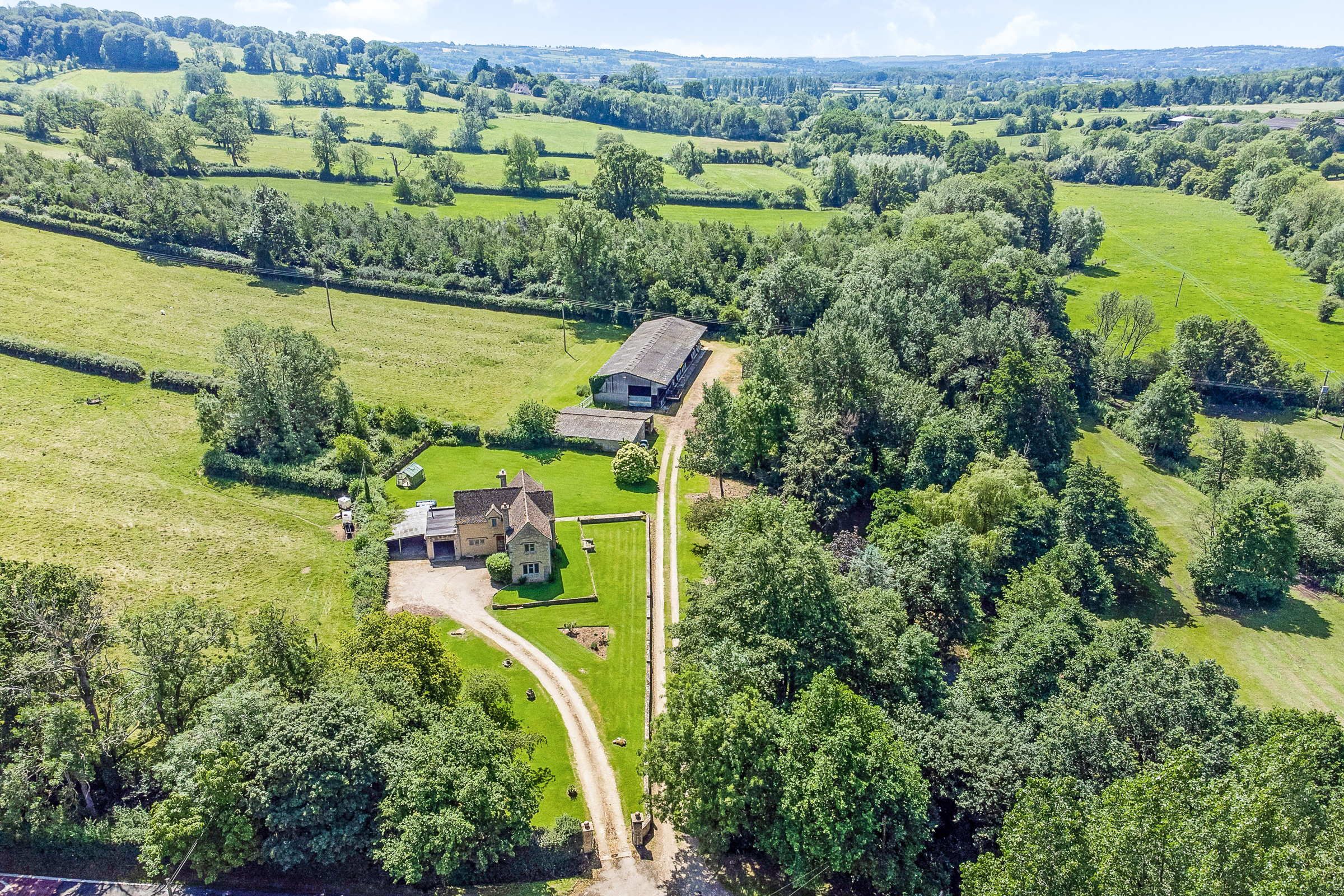  An exceptional Cotswold country property with planning consent for three barn co - 物件實景