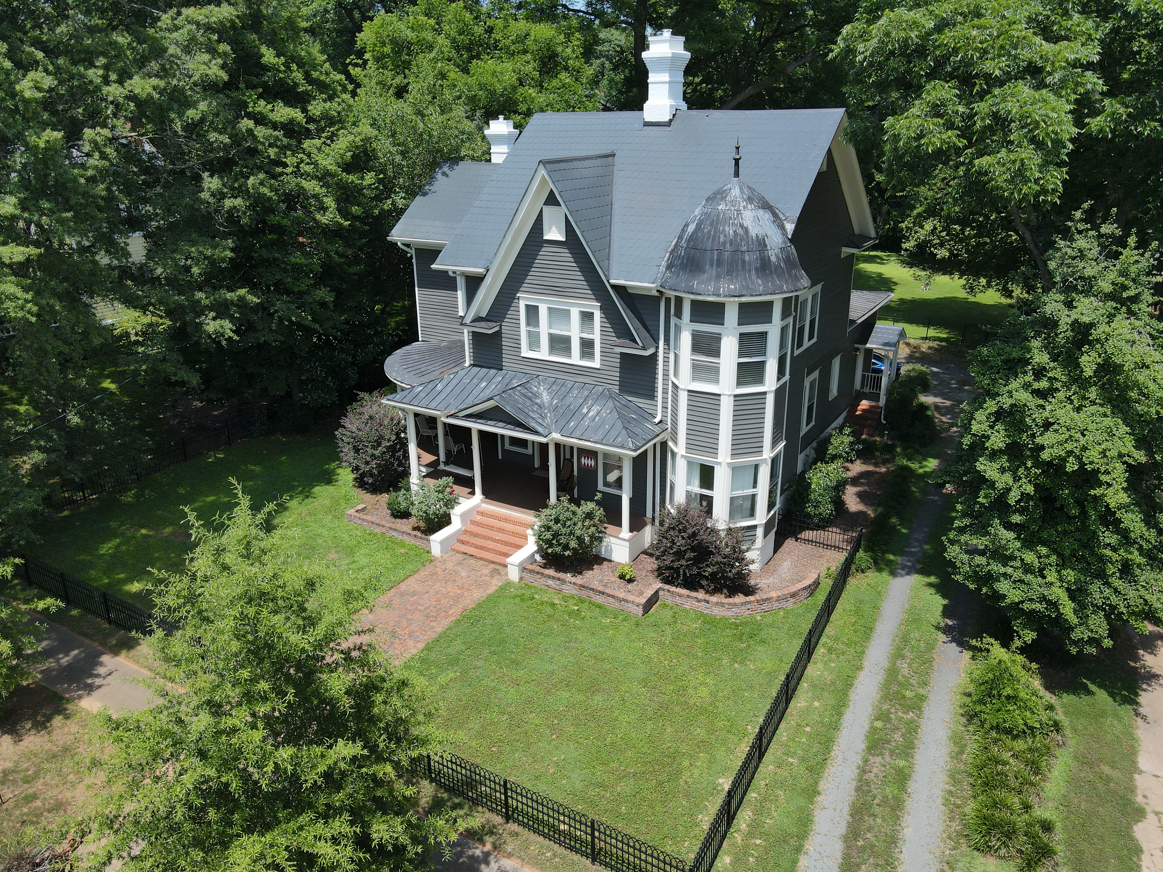 Oxford, North Carolina, 27565, United States, 4 Bedrooms Bedrooms, ,4 BathroomsBathrooms,Residential,For Sale,1979586