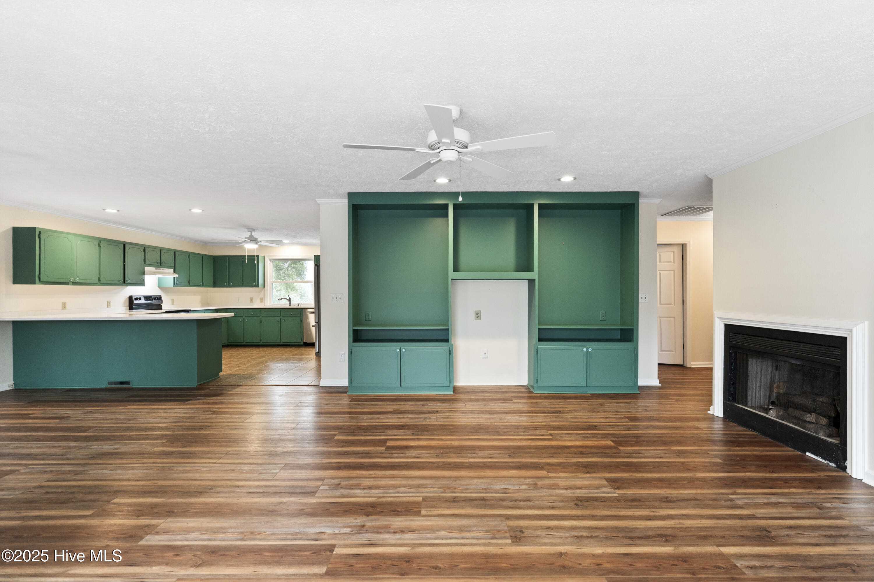 Emerald Isle, North Carolina, 28594, United States, 3 Bedrooms Bedrooms, ,3 BathroomsBathrooms,Residential,For Sale,1991113