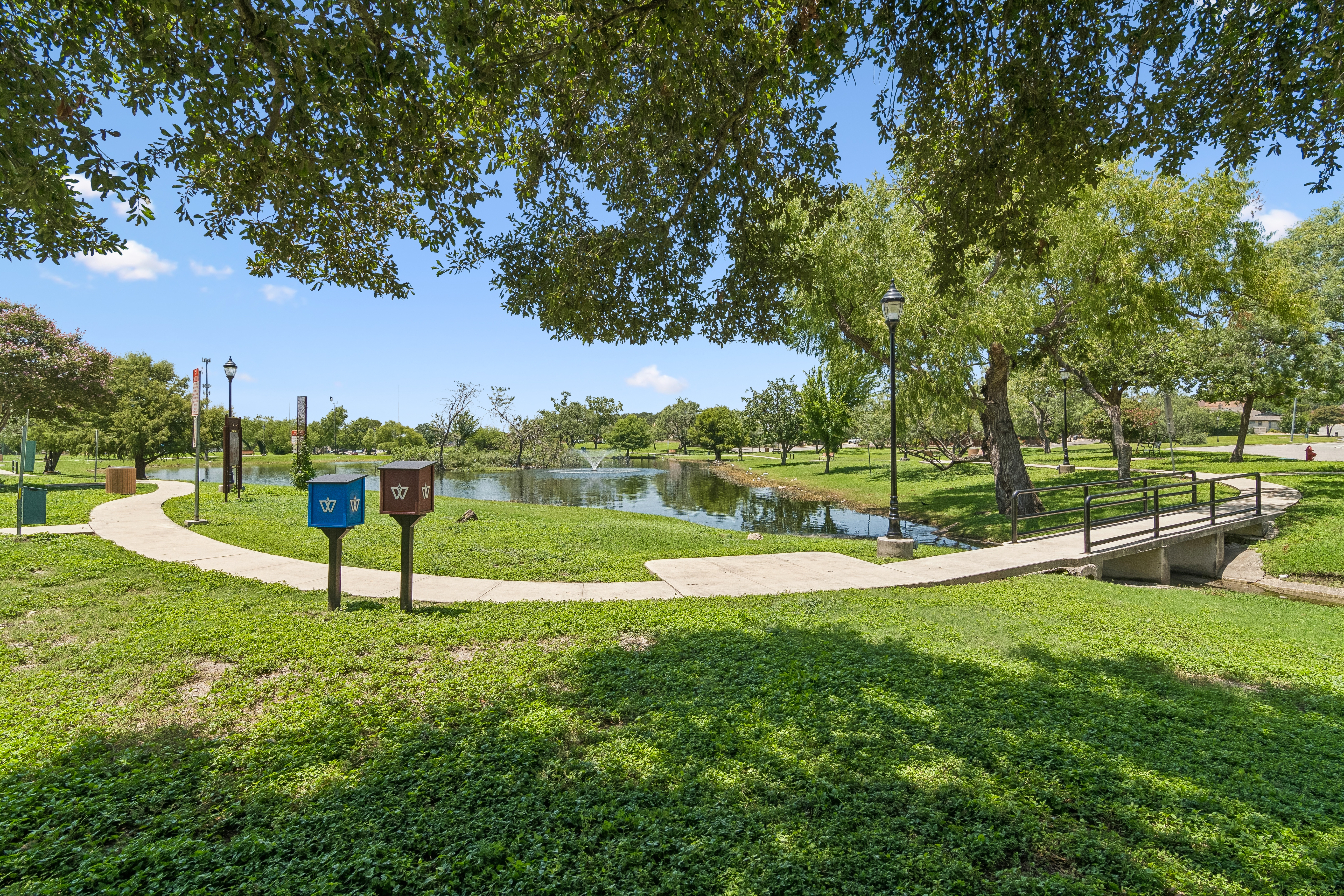  Custom Garden Home in Desirable Windcrest - 物件實景