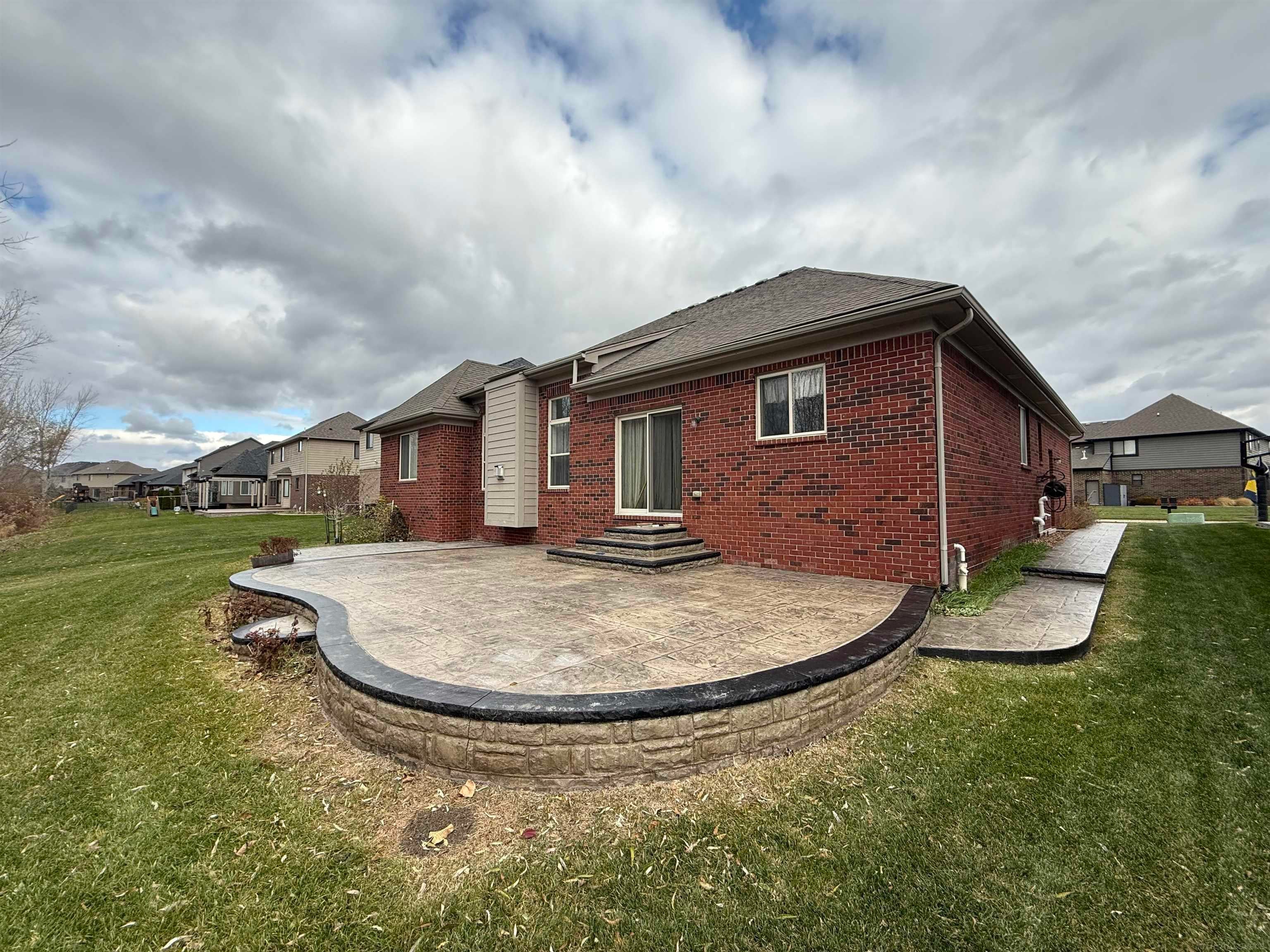 Macomb, Michigan, 48042, United States, 3 Bedrooms Bedrooms, ,3 BathroomsBathrooms,Residential,For Sale,2002873