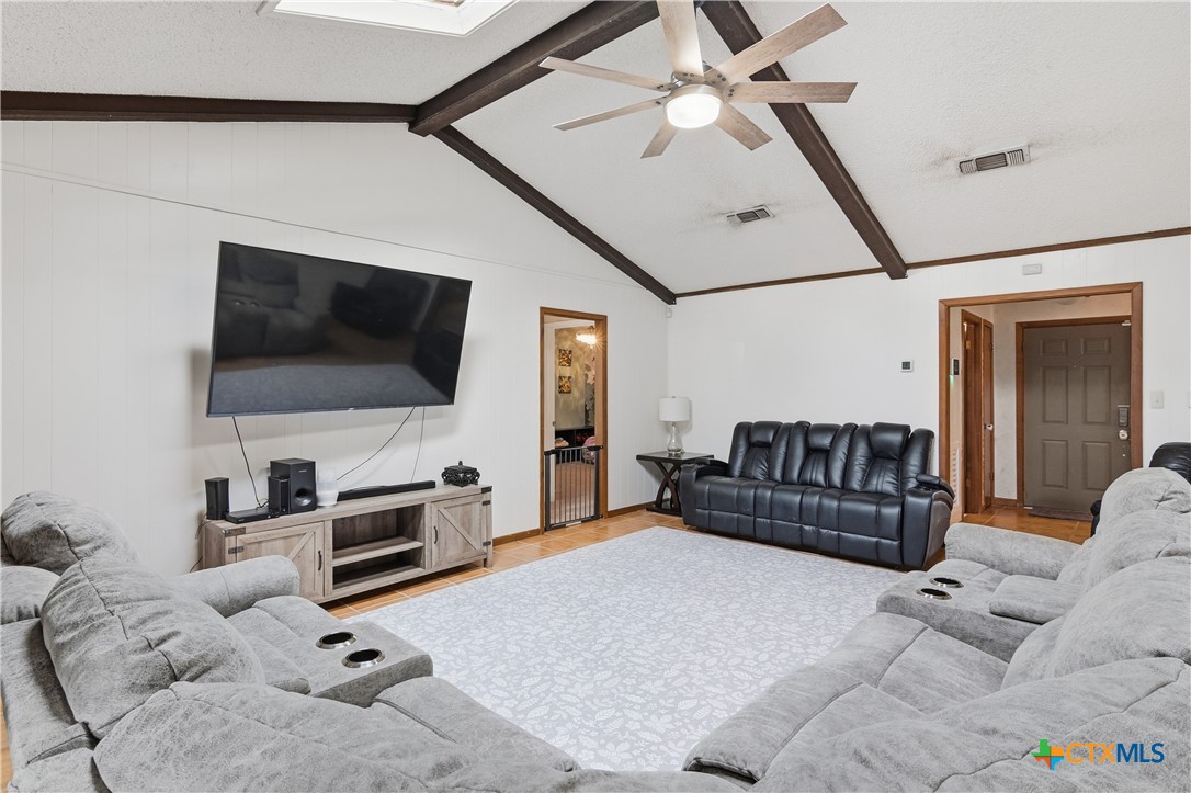 New Braunfels, Texas, 78130, United States, 3 Bedrooms Bedrooms, ,2 BathroomsBathrooms,Residential,For Sale,2049133