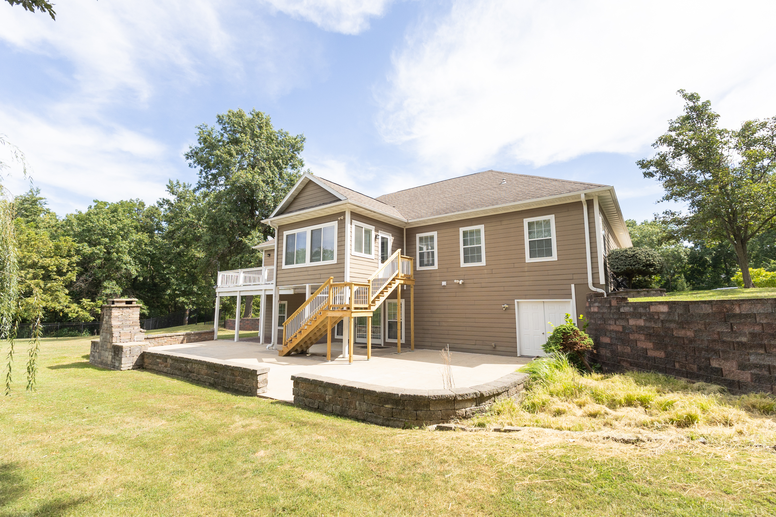 Moberly, Missouri, 65270, United States, 5 Bedrooms Bedrooms, ,Residential,For Sale,1928101