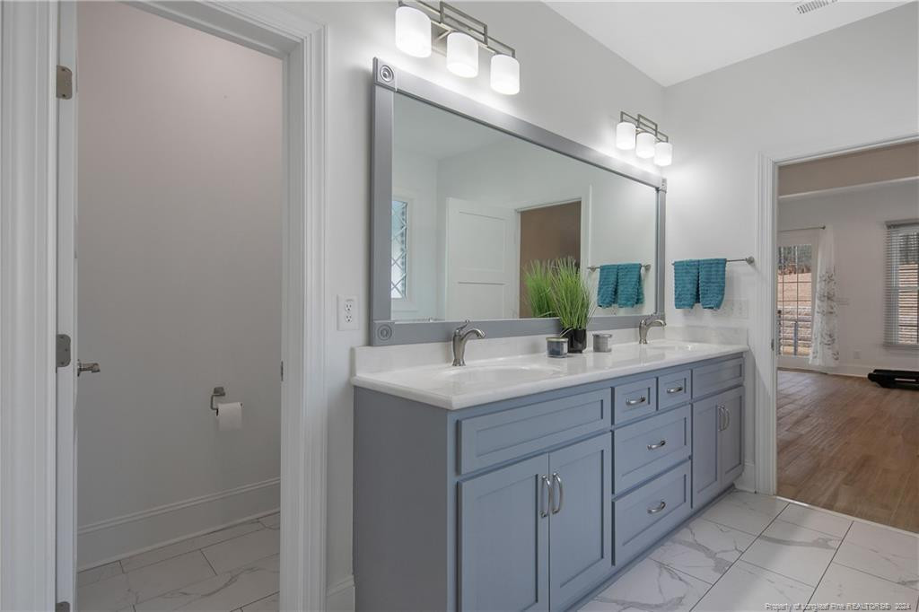 609 W Summerchase Drive, Fayetteville, North Carolina, 28311, United States, 6 Bedrooms Bedrooms, ,5 BathroomsBathrooms,Residential,For Sale,609 W Summerchase Drive,1612689