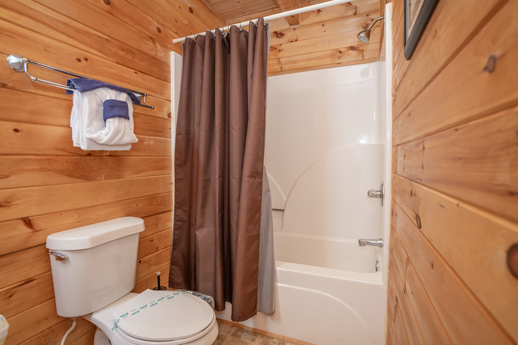 Sevierville, Tennessee, 37862, United States, 3 Bedrooms Bedrooms, ,2 BathroomsBathrooms,Residential,For Sale,1981981