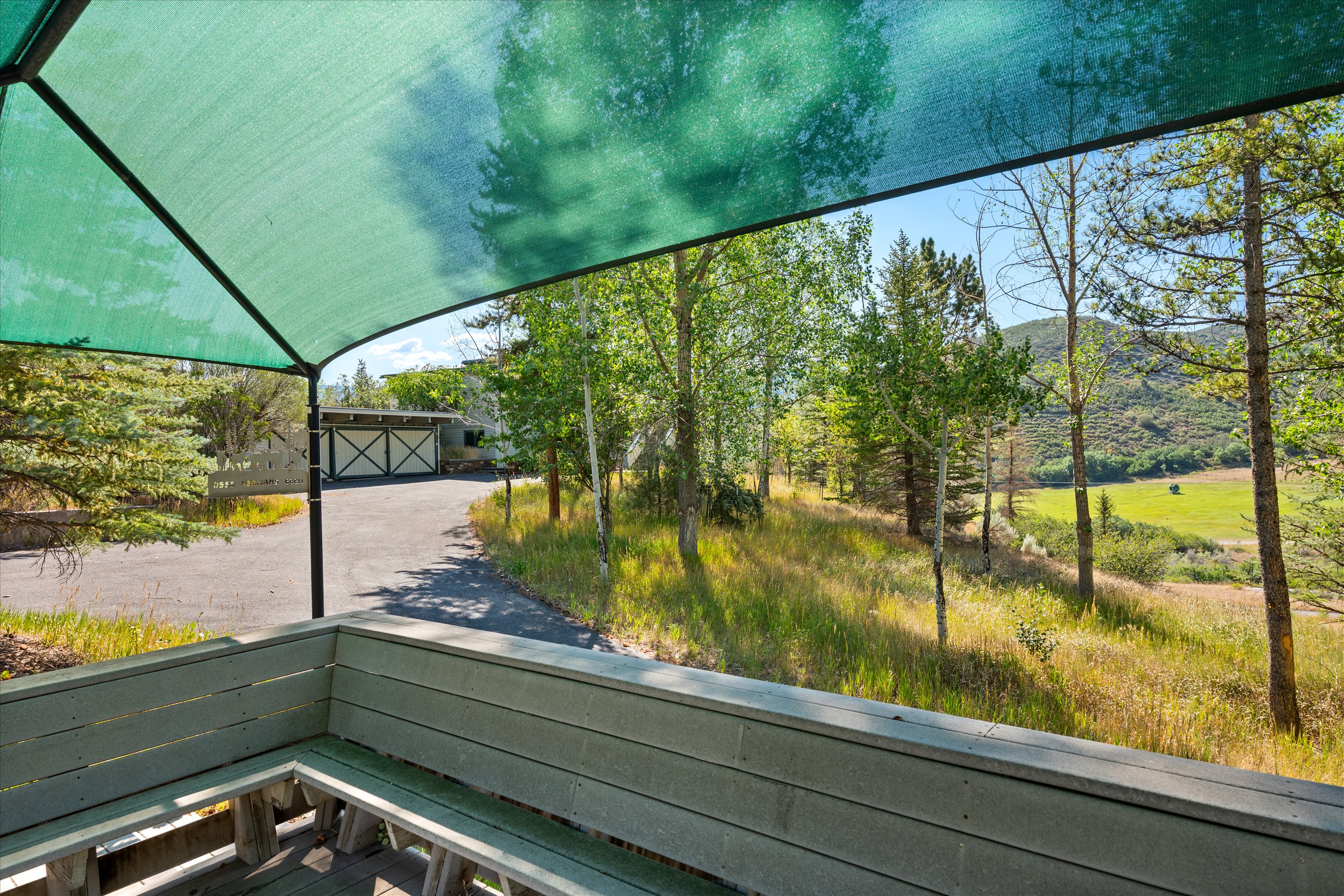  Two Private Acres in Brush Creek Village - 物件實景