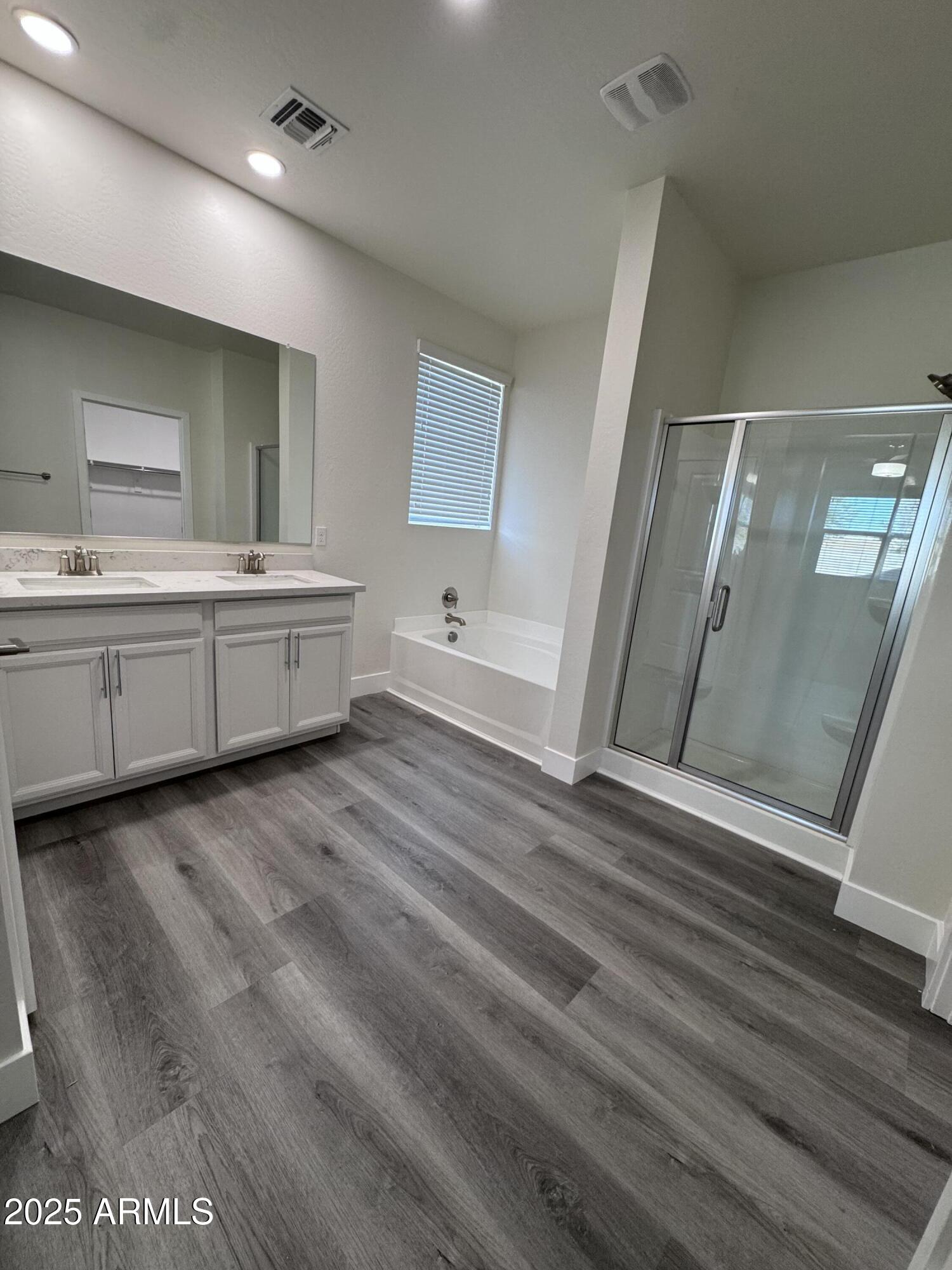 Glendale, Arizona, 85307, United States, 4 Bedrooms Bedrooms, ,3 BathroomsBathrooms,Residential,For Sale,2003345