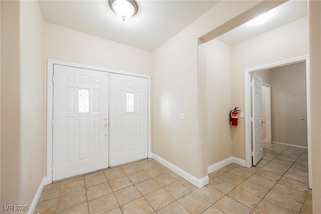 Henderson, Nevada, 89015, United States, 5 Bedrooms Bedrooms, ,2 BathroomsBathrooms,Residential,For Sale,1976773