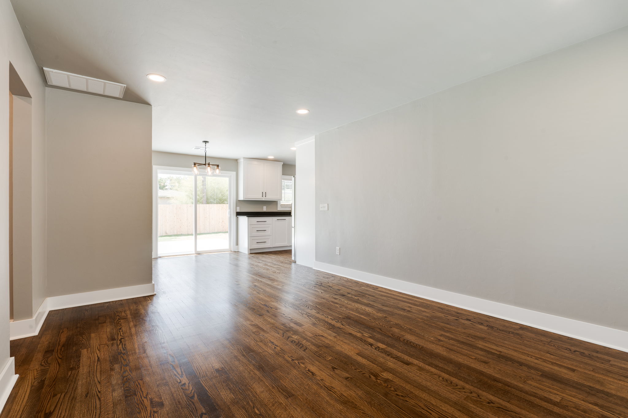  1518 Carlisle Court, The Village, OK 73120 - 物件實景
