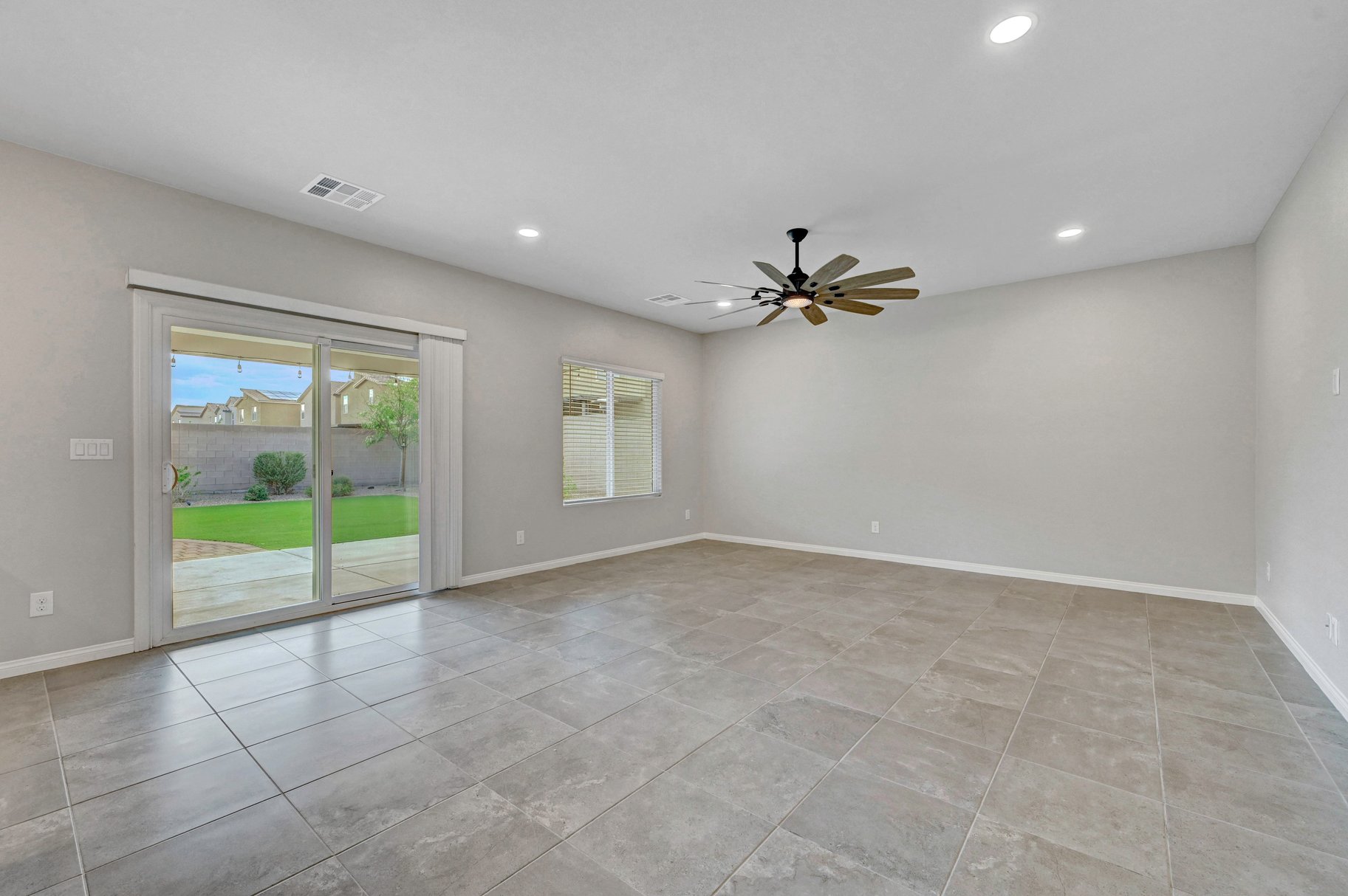  Spacious Valley Vista 5BR with Loft, 3-Car Garage & Premium Lot Size - 物件實景