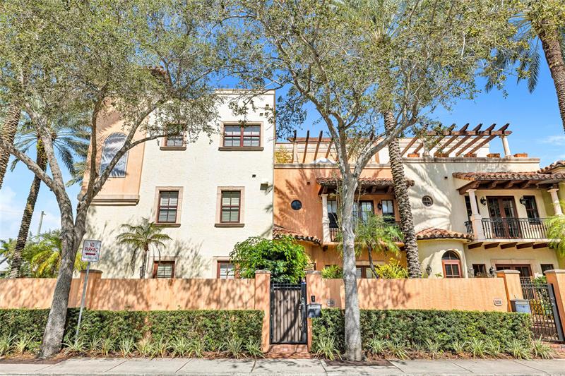 Fort Lauderdale, Florida, 33301, United States, 3 Bedrooms Bedrooms, ,4 BathroomsBathrooms,Residential,For Sale,1947110