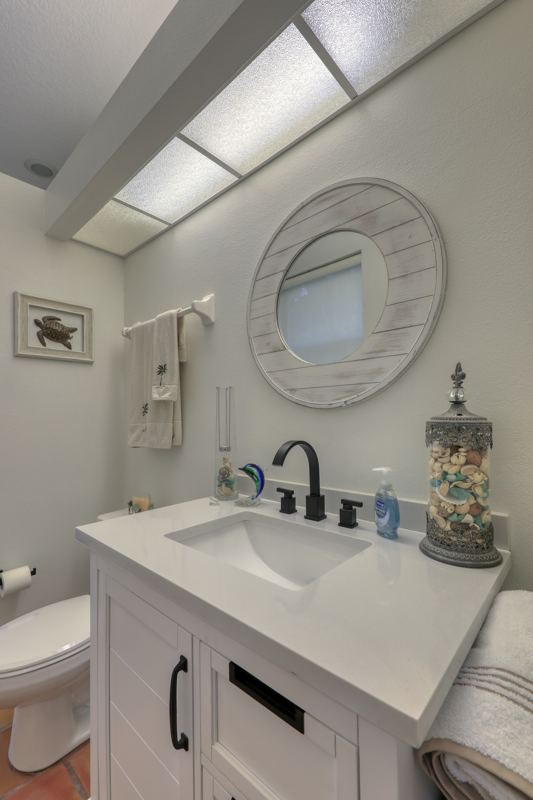 Palm Harbor, Florida, 34685, United States, 4 Bedrooms Bedrooms, ,3 BathroomsBathrooms,Residential,For Sale,1873066