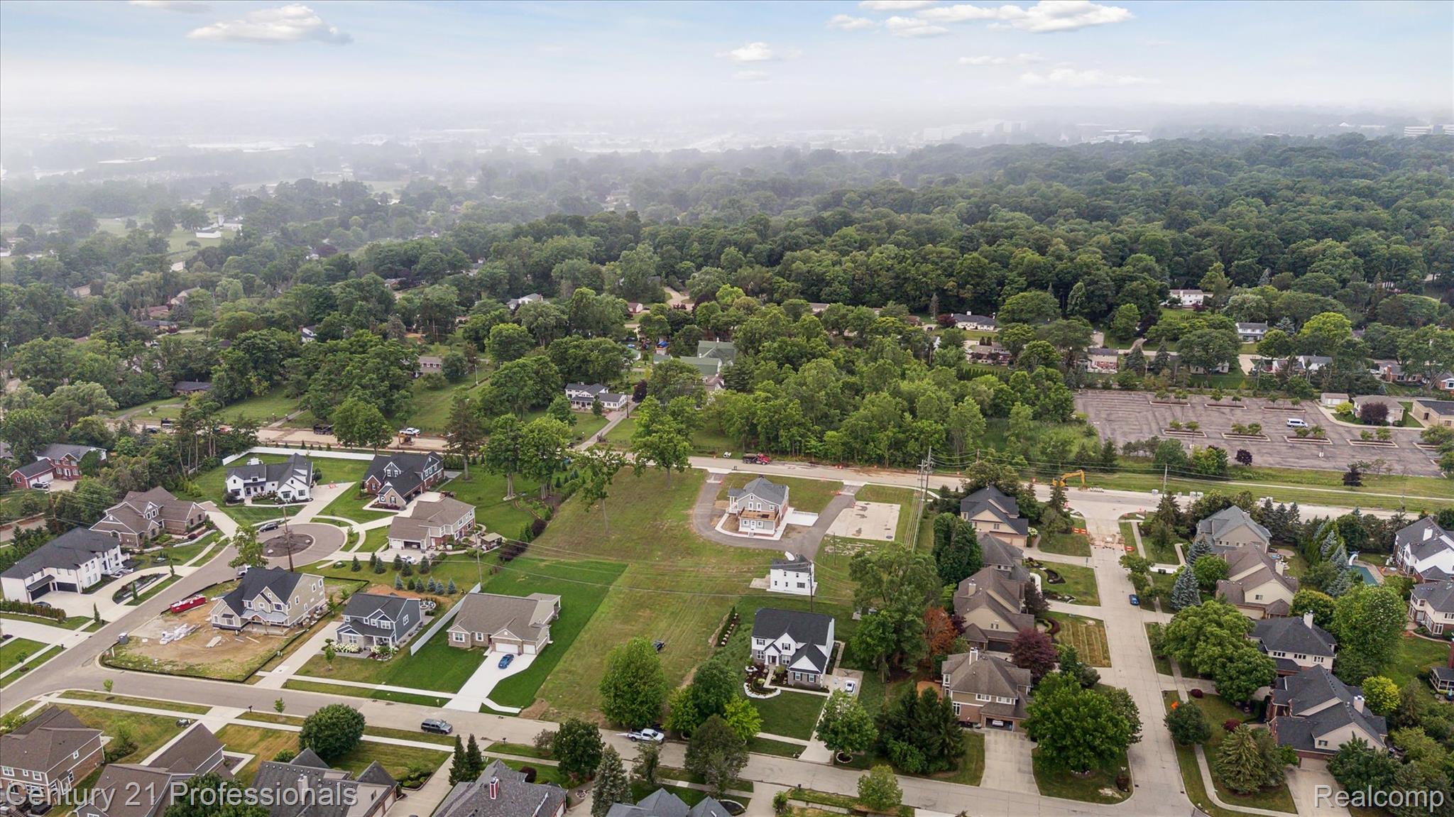 FarmingtonHills, Michigan, 48167, United States, 4 Bedrooms Bedrooms, ,4 BathroomsBathrooms,Residential,For Sale,1895323