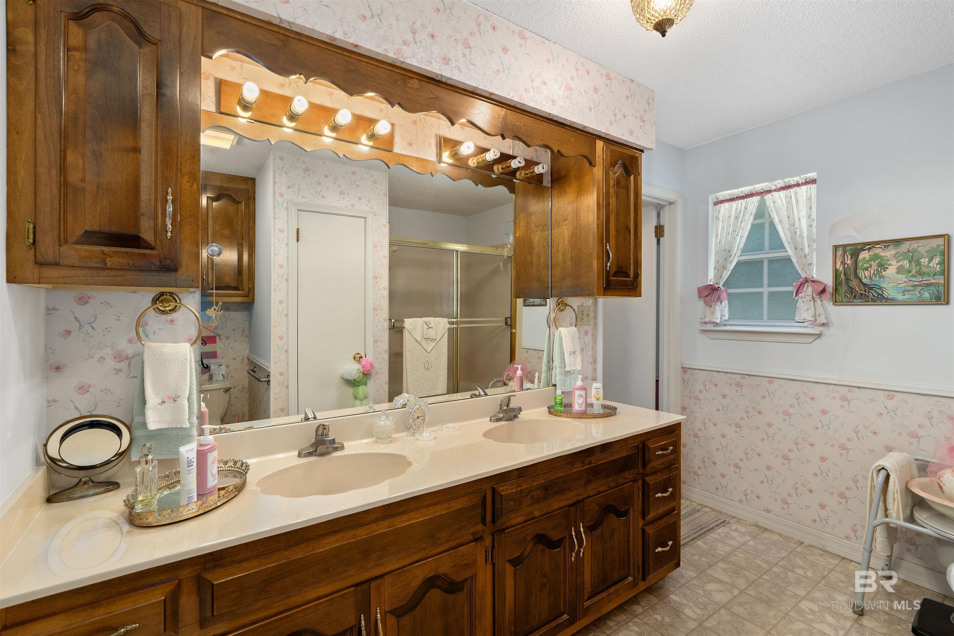 Bay Minette, Alabama, 36507, United States, 4 Bedrooms Bedrooms, ,4 BathroomsBathrooms,Residential,For Sale,1998380