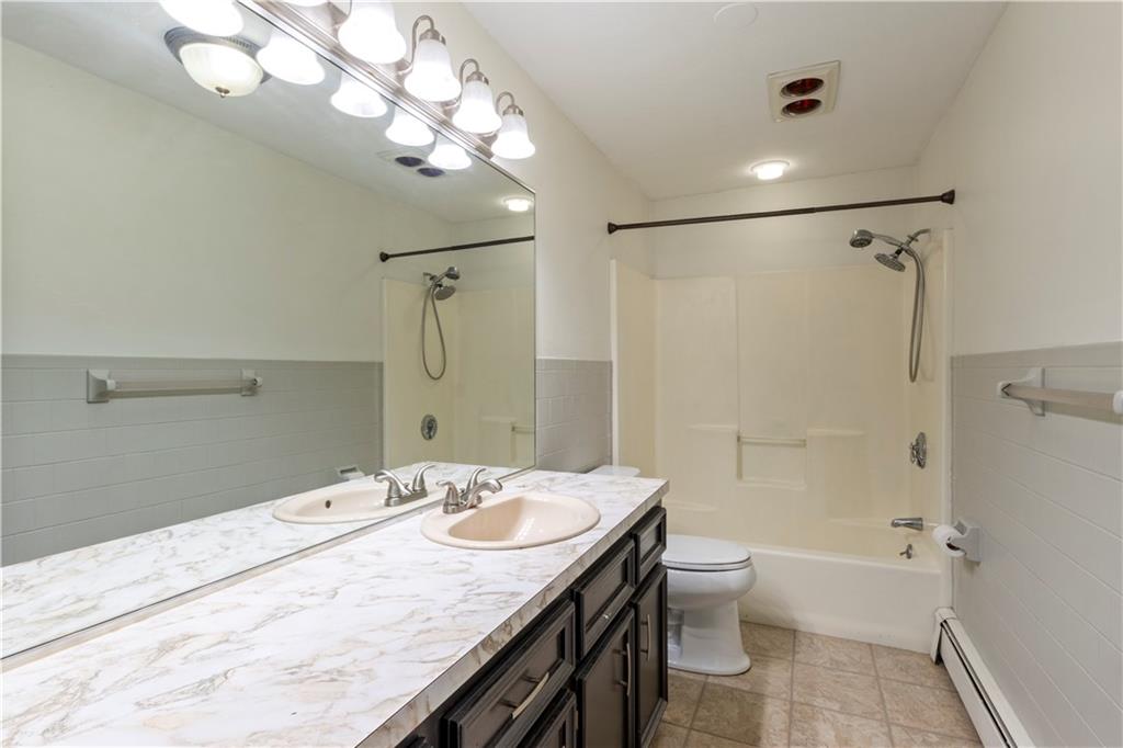 North Smithfield, Rhode Island, 02896, United States, 3 Bedrooms Bedrooms, ,3 BathroomsBathrooms,Residential,For Sale,1870589