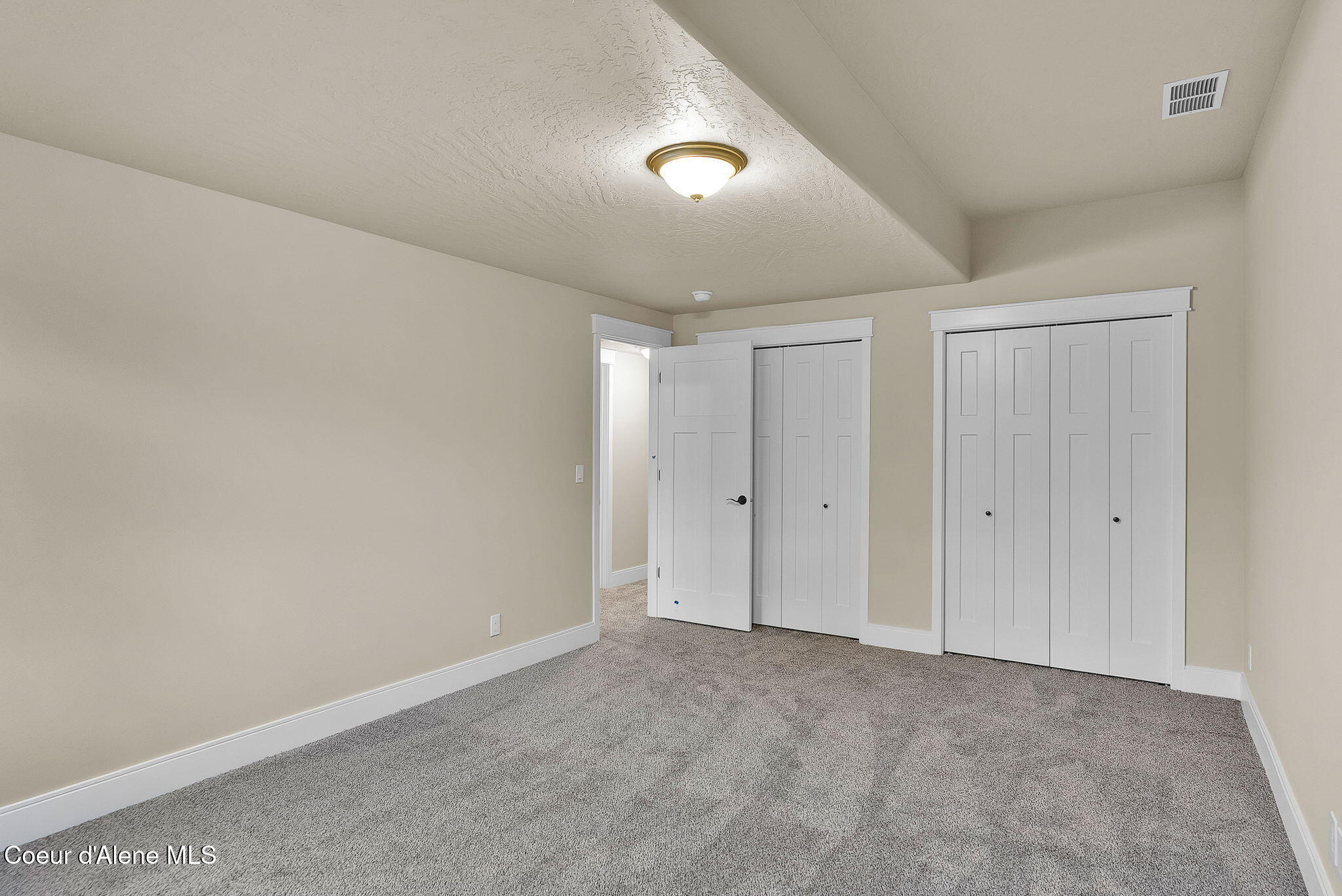 Rathdrum, Idaho, 83858, United States, 6 Bedrooms Bedrooms, ,1 BathroomBathrooms,Residential,For Sale,1989161