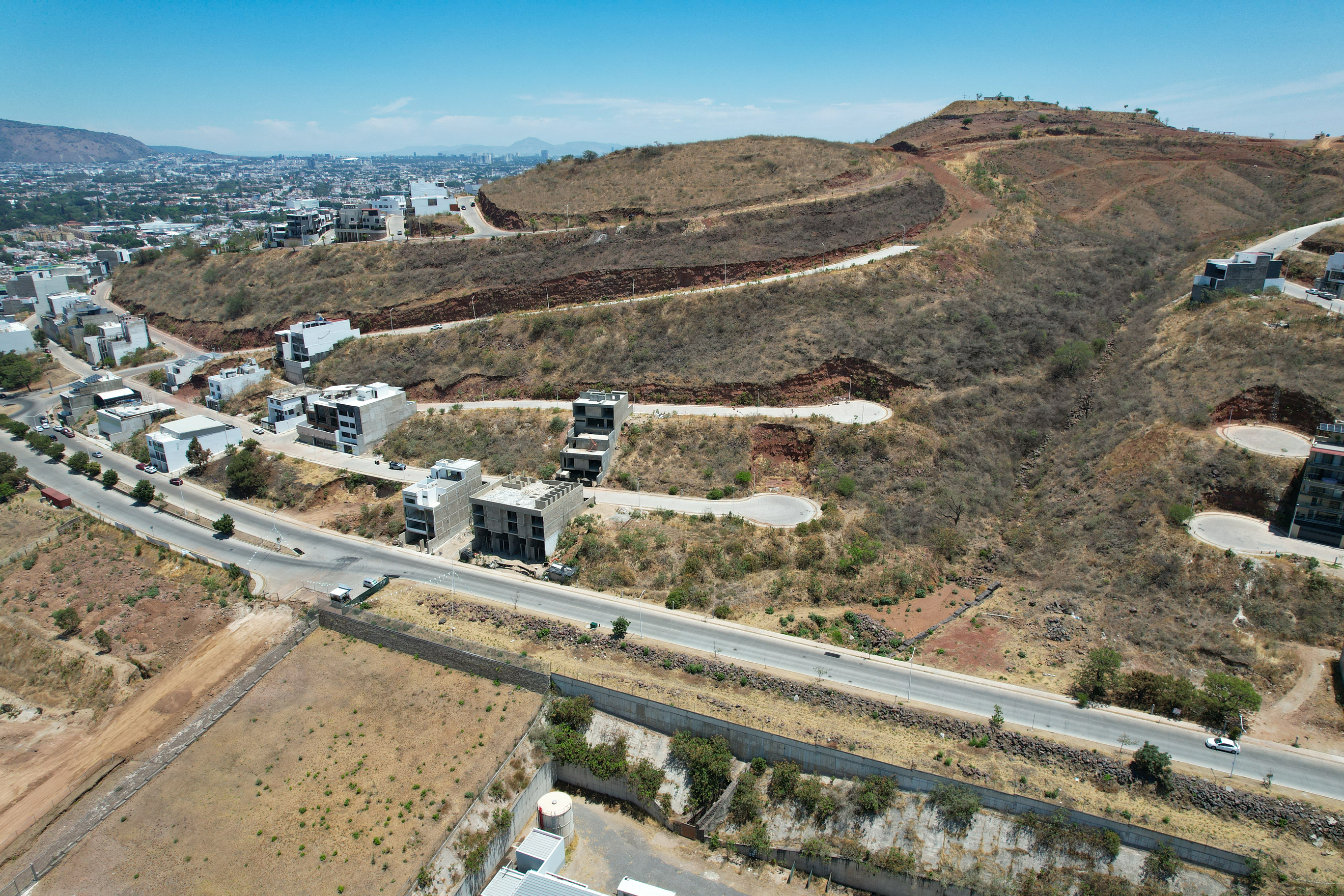  Terreno en Venta en Paisajes del Tesoro Excelente Ubicación - 物件實景