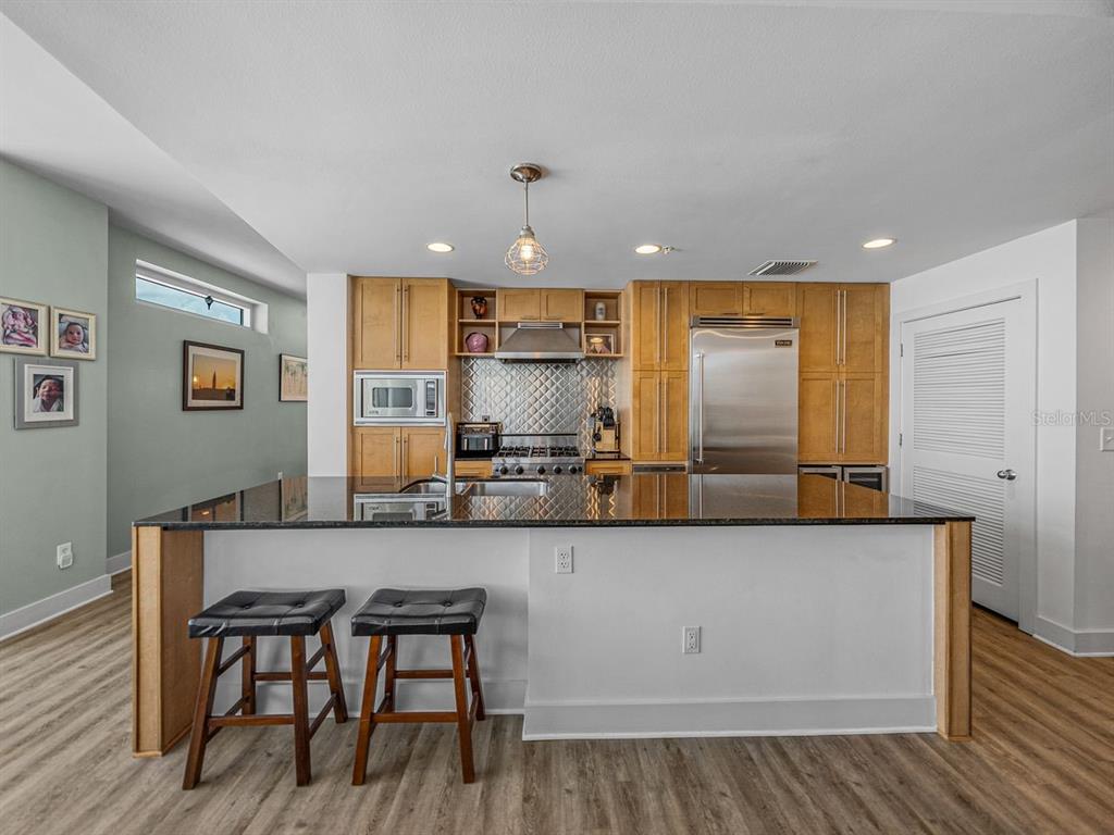Tampa, Florida, 33602, United States, 1 Bedroom Bedrooms, ,2 BathroomsBathrooms,Residential,For Sale,1807675
