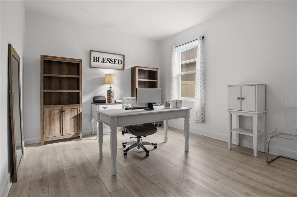 Winter Haven, Florida, 33881, United States, 4 Bedrooms Bedrooms, ,3 BathroomsBathrooms,Residential,For Sale,1957655