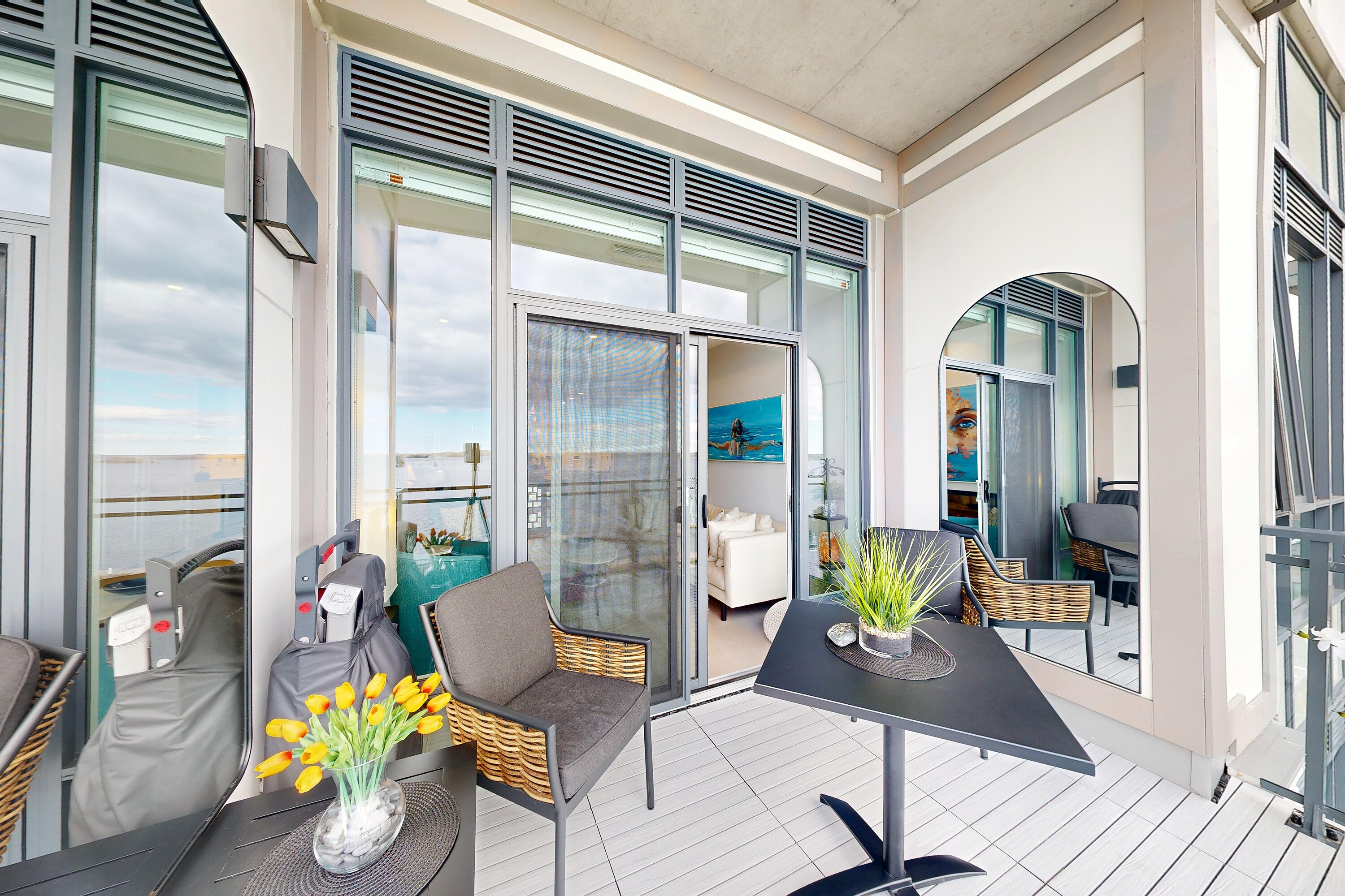 1000 Islands Waterfront Condo - 物件實景
