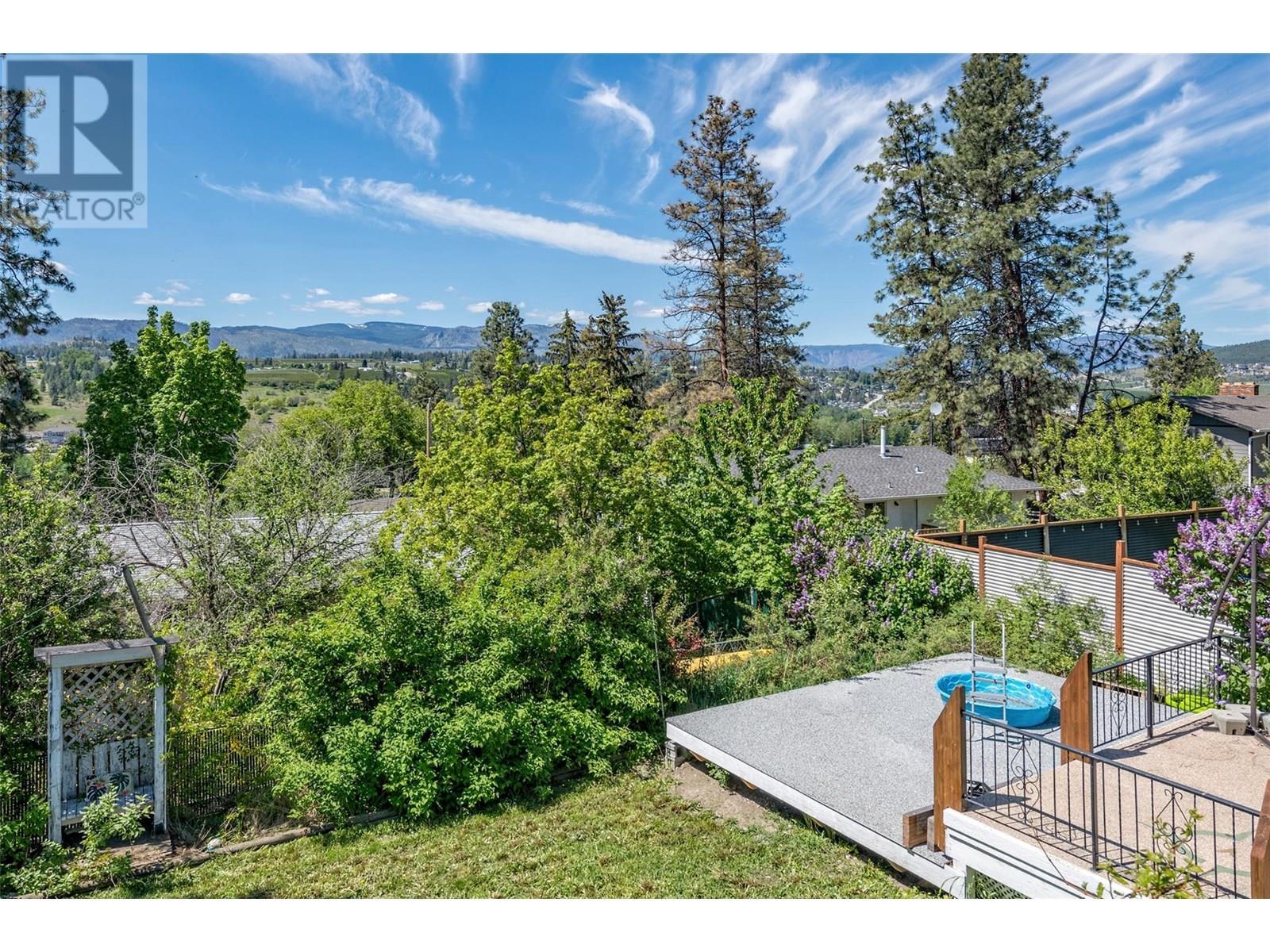 LAKE COUNTRY, British Columbia, V4V 1W2, CA, 4 Bedrooms Bedrooms, ,2 BathroomsBathrooms,Residential,For Sale,1896793