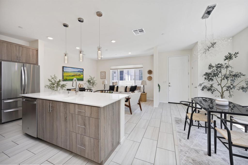 Fallbrook, California, 92028, United States, 4 Bedrooms Bedrooms, ,3 BathroomsBathrooms,Residential,For Sale,1915876
