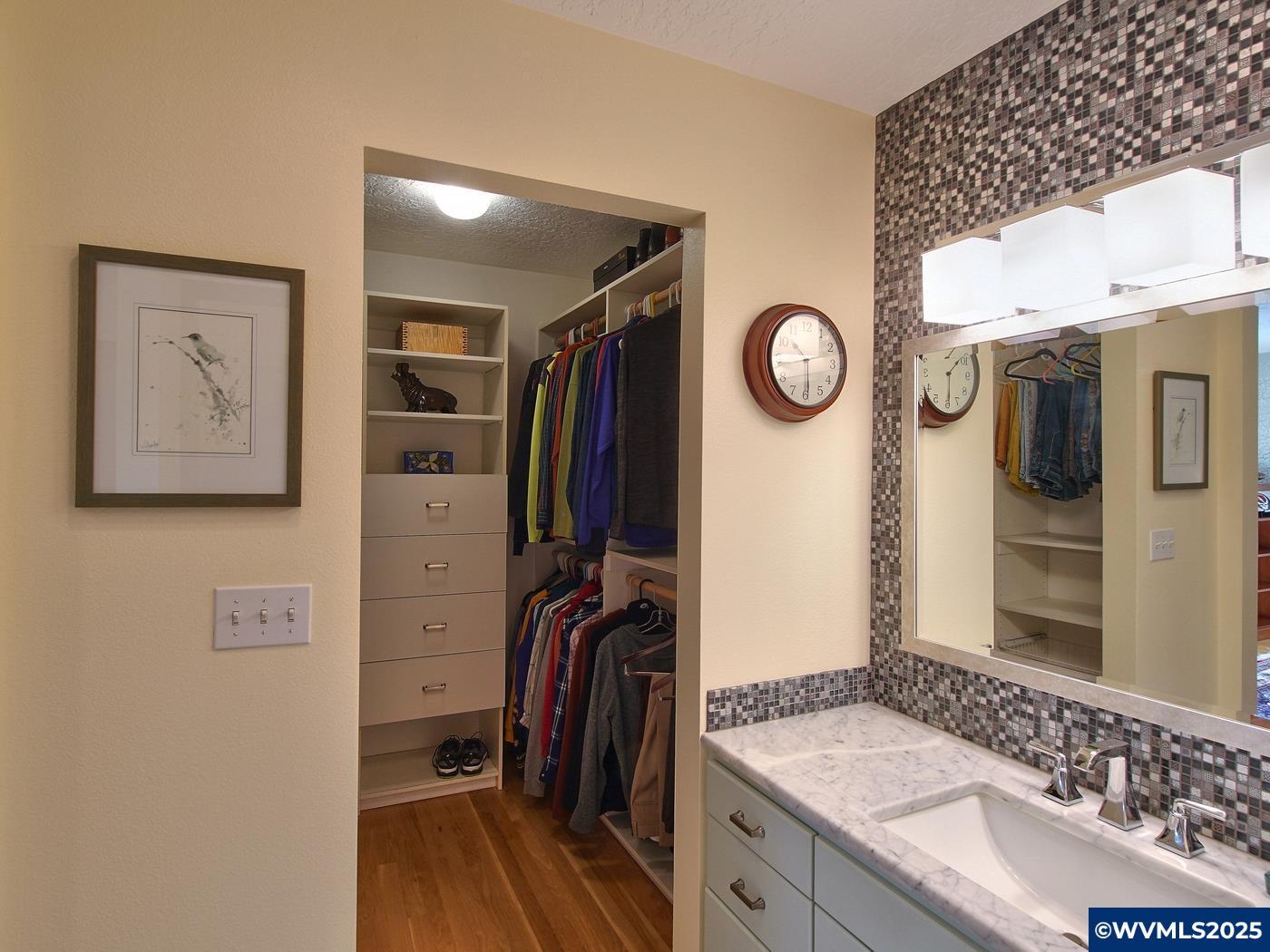 Portland, Oregon, 97229, United States, 4 Bedrooms Bedrooms, ,3 BathroomsBathrooms,Residential,For Sale,1958422