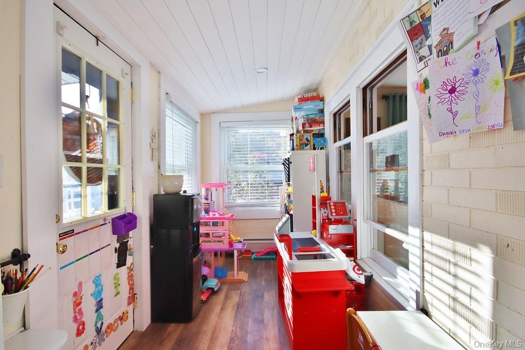 Garnerville, New York, 10923, United States, 3 Bedrooms Bedrooms, ,2 BathroomsBathrooms,Residential,For Sale,1974386