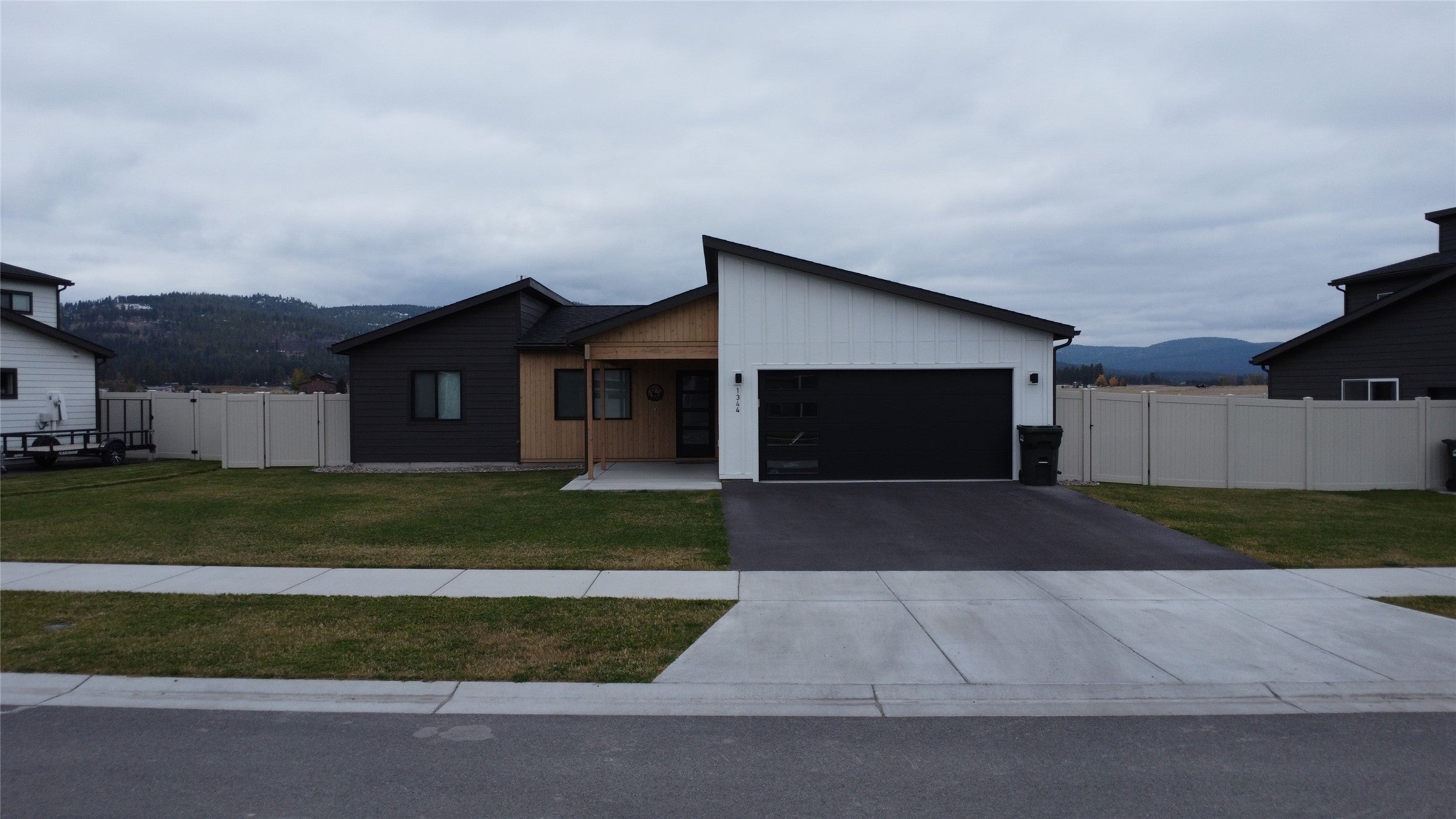 Kalispell, Montana, 59901, United States, 3 Bedrooms Bedrooms, ,2 BathroomsBathrooms,Residential,For Sale,1999069