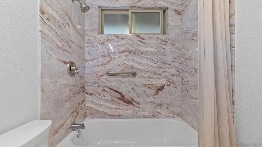 Vista, California, 92083, United States, 3 Bedrooms Bedrooms, ,2 BathroomsBathrooms,Residential,For Sale,2048591