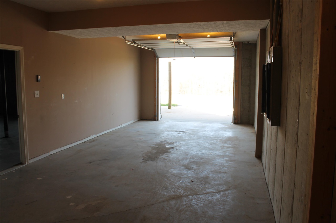 Bowling Green, Kentucky, 42101, United States, 3 Bedrooms Bedrooms, ,2 BathroomsBathrooms,Residential,For Sale,1838101