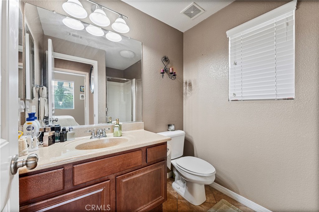 Eastvale, California, 92880, United States, 5 Bedrooms Bedrooms, ,3 BathroomsBathrooms,Residential,For Sale,1930903