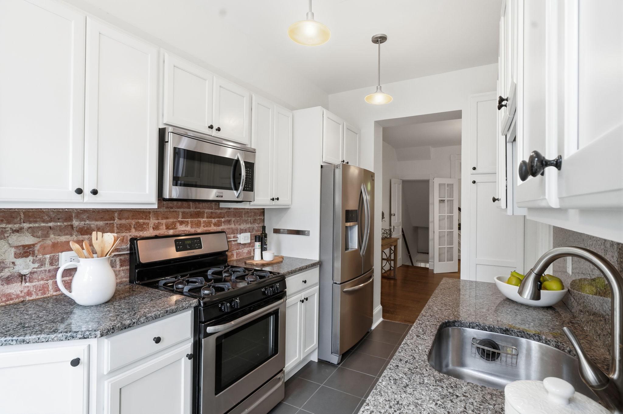  2152 Newport Place NW, Washington, DC, 20037 - 物件實景