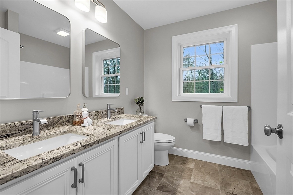 Leominster, Massachusetts, 01453, United States, 4 Bedrooms Bedrooms, ,3 BathroomsBathrooms,Residential,For Sale,2001730