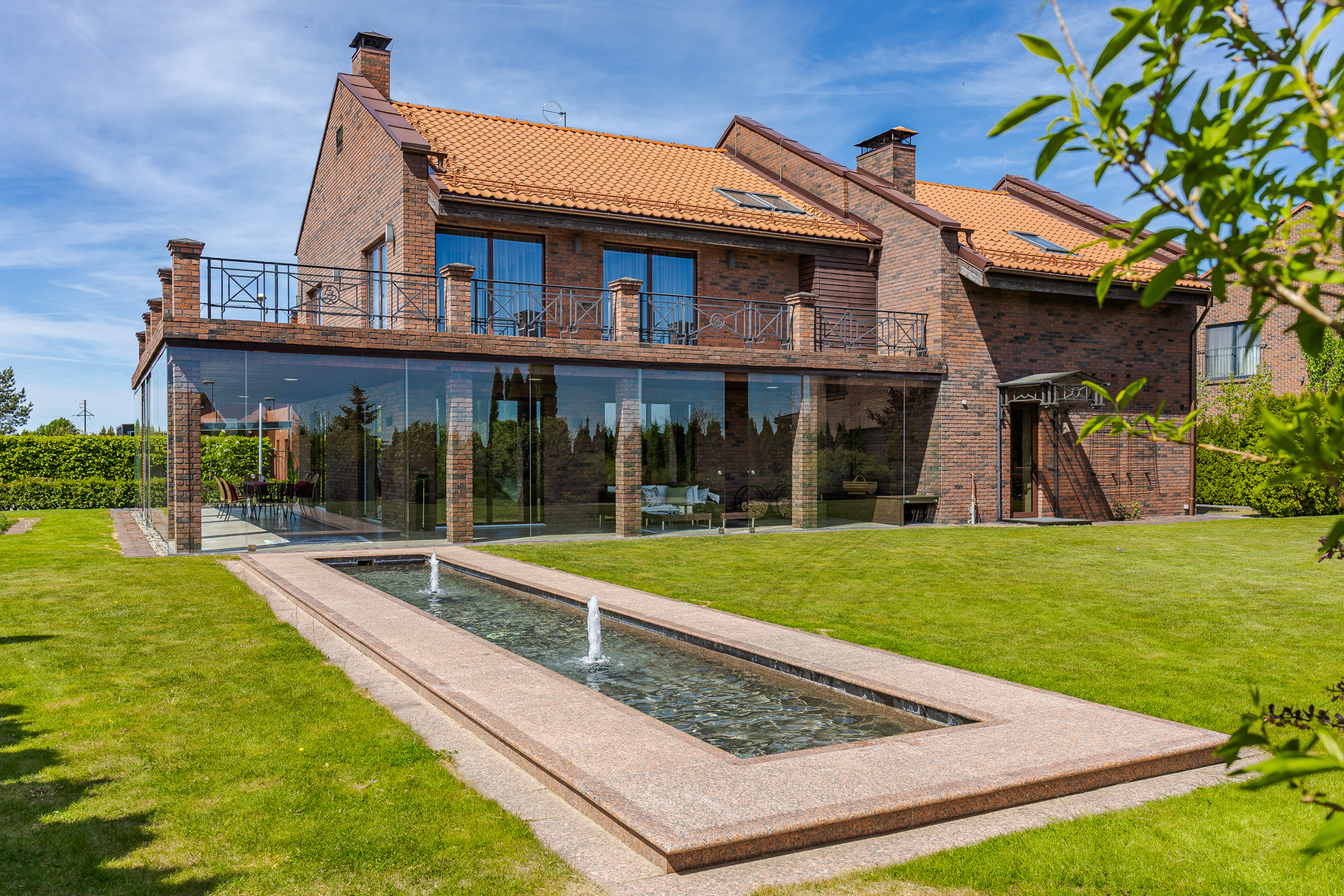  Exclusive private residence surrounded by golf courses - 物件實景