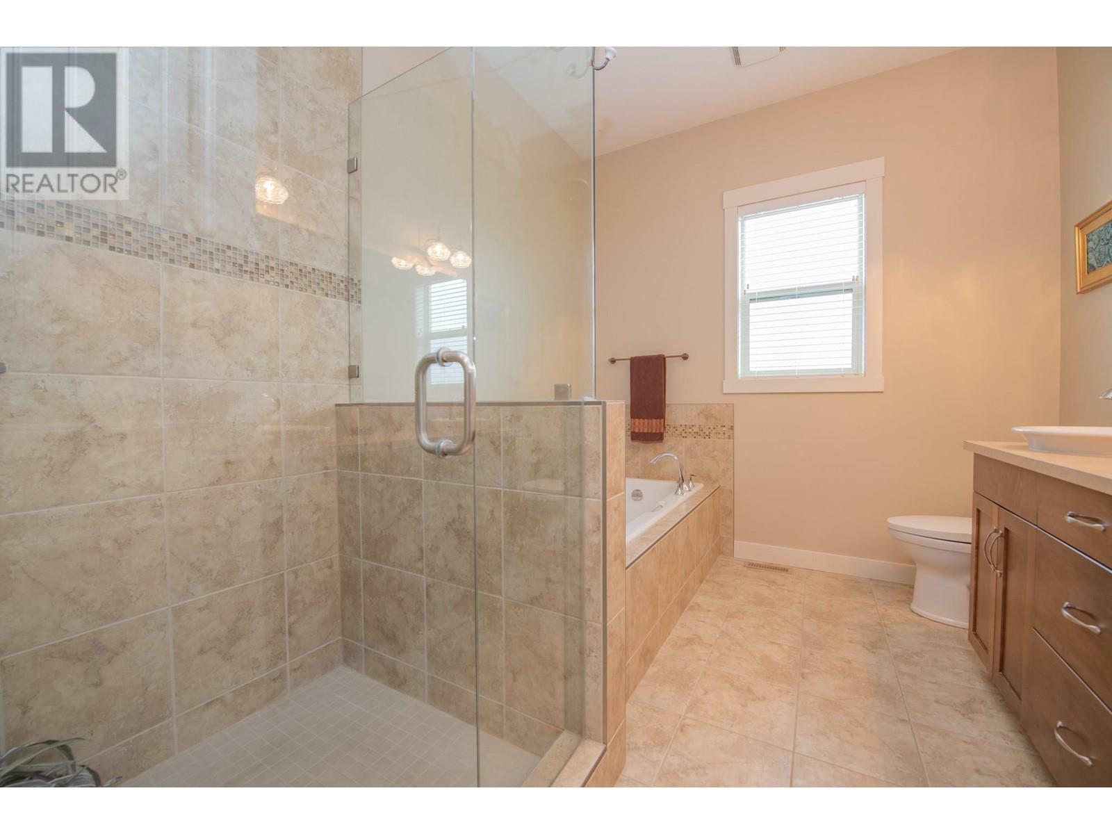 VERNON, British Columbia, V1H 1Z9, CA, 3 Bedrooms Bedrooms, ,2 BathroomsBathrooms,Residential,For Sale,1837593