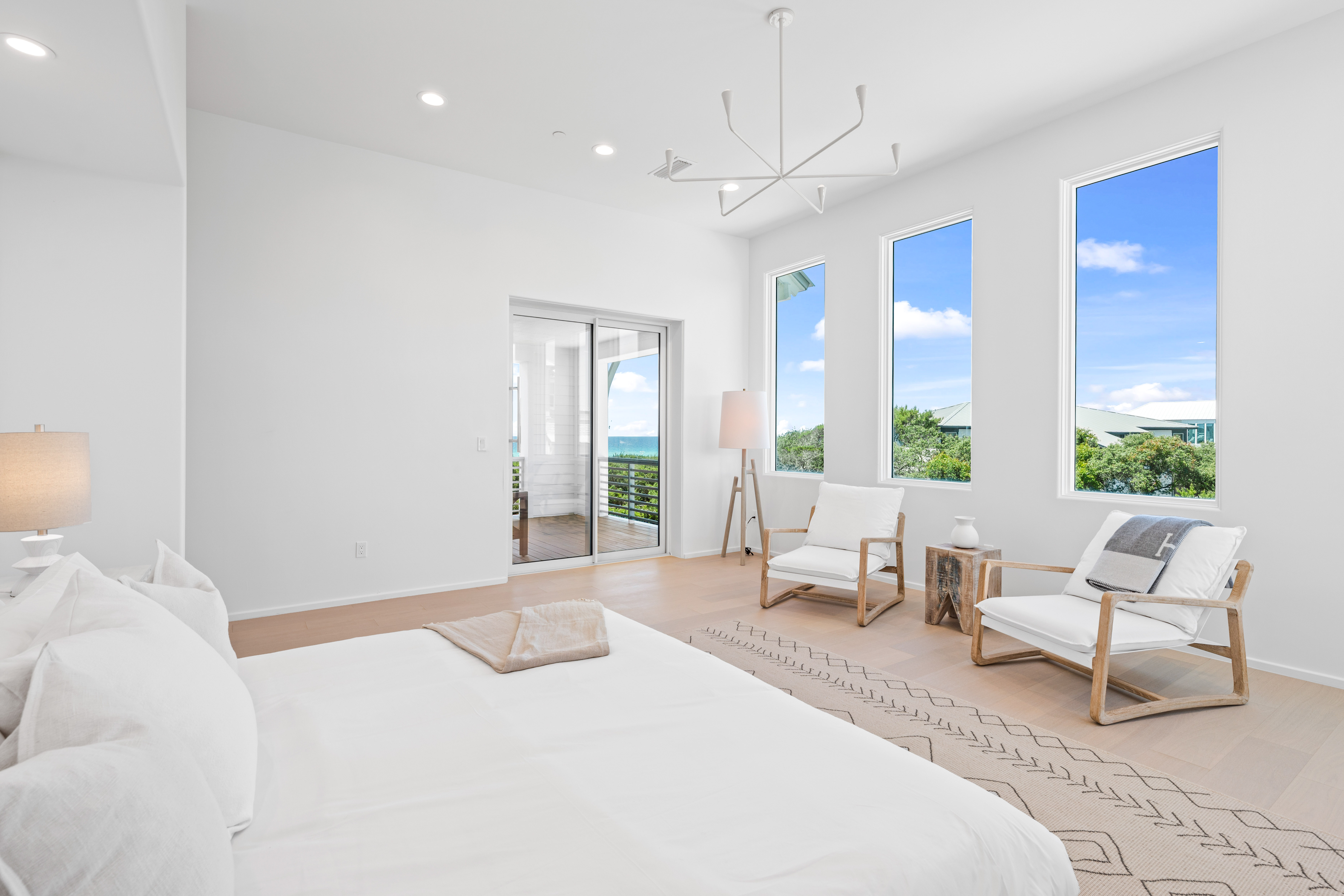  Four-Level Coastal Estate with Gulf Views in Exclusive Mala Beach - 物件實景