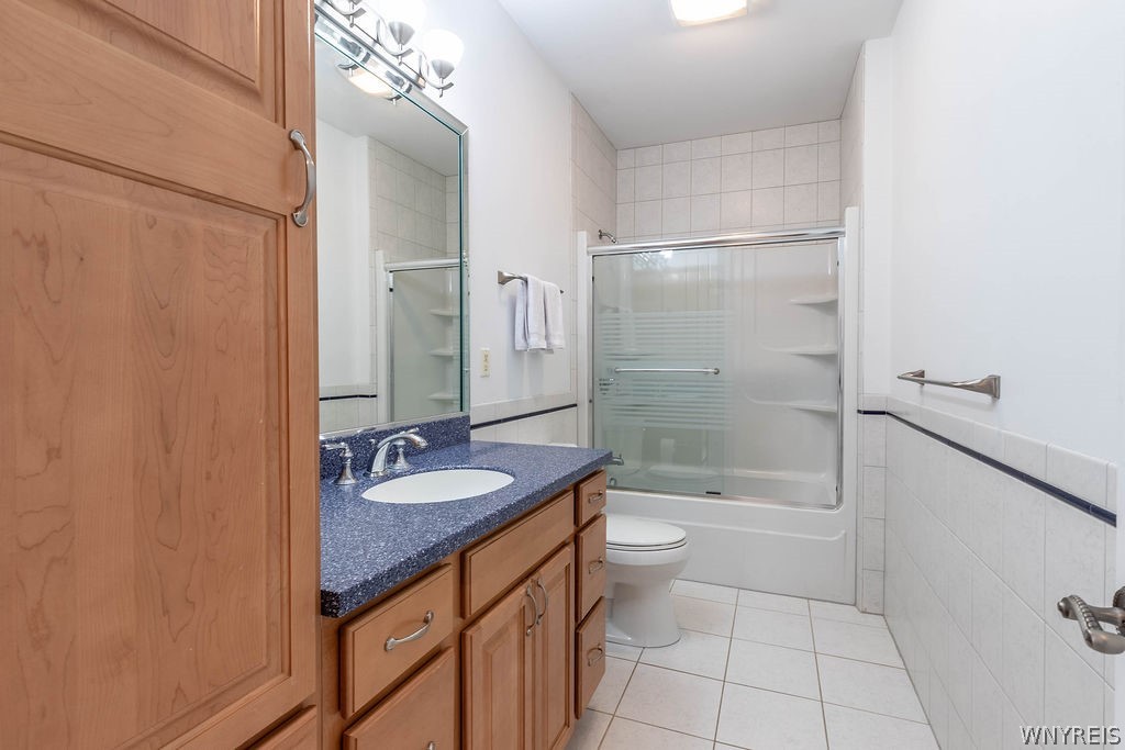 Grand Island, New York, 14072, United States, 5 Bedrooms Bedrooms, ,6 BathroomsBathrooms,Residential,For Sale,2032709