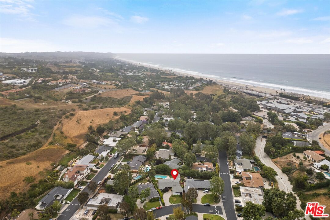 Malibu, California, 90265, United States, 4 Bedrooms Bedrooms, ,3 BathroomsBathrooms,Residential,For Sale,1859760