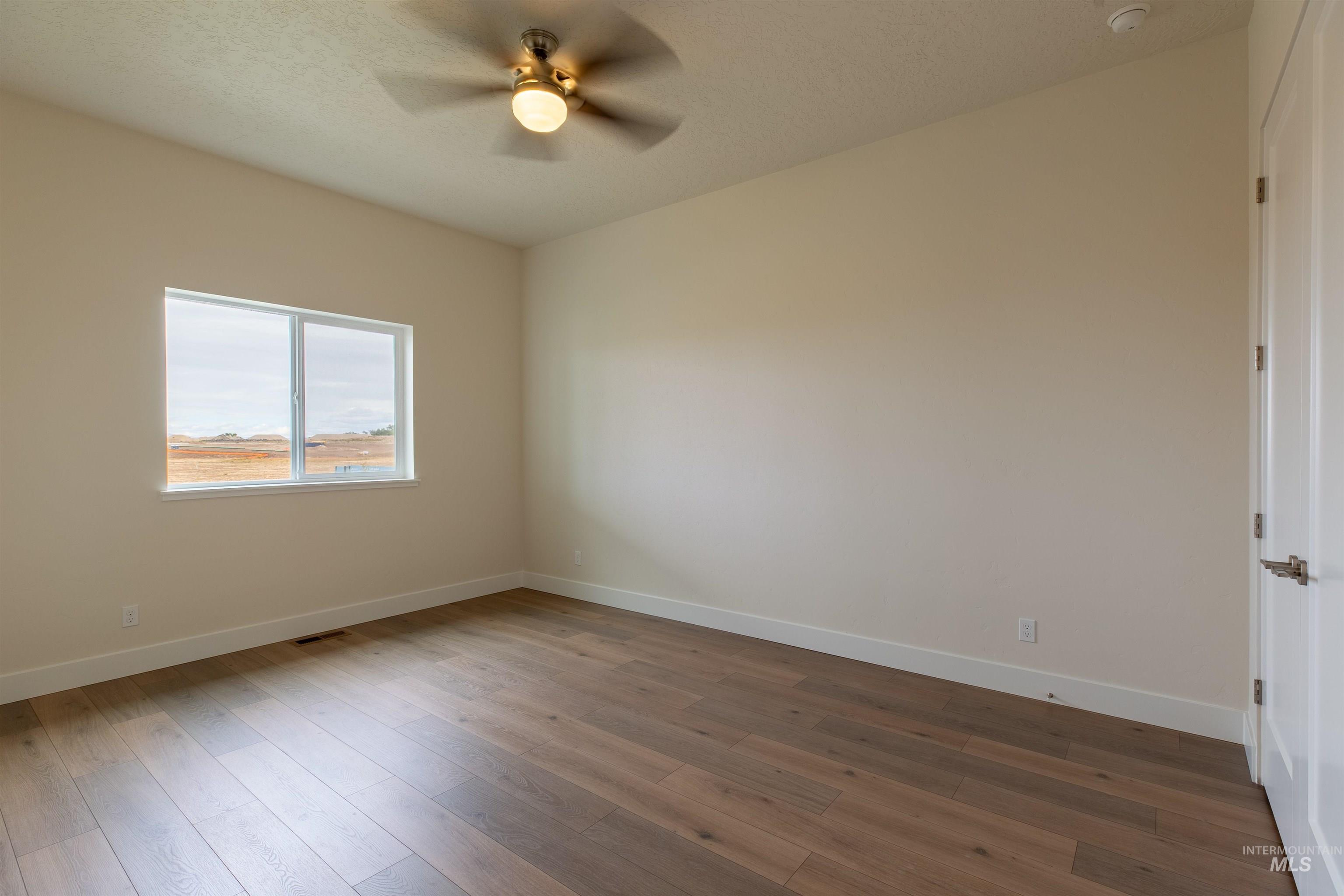 Meridian, Idaho, 83642, United States, 4 Bedrooms Bedrooms, ,3 BathroomsBathrooms,Residential,For Sale,1992156