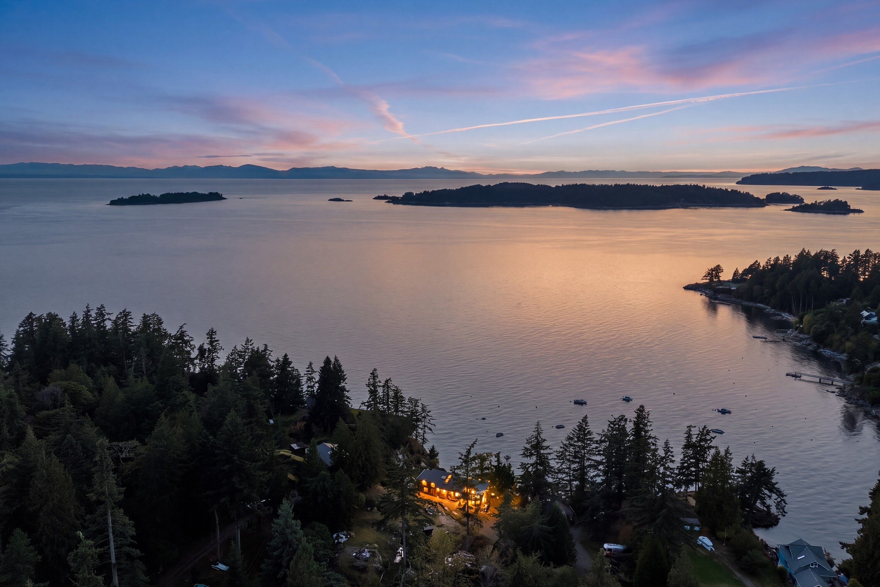  West Coast Waterfront Elegance - 物件實景