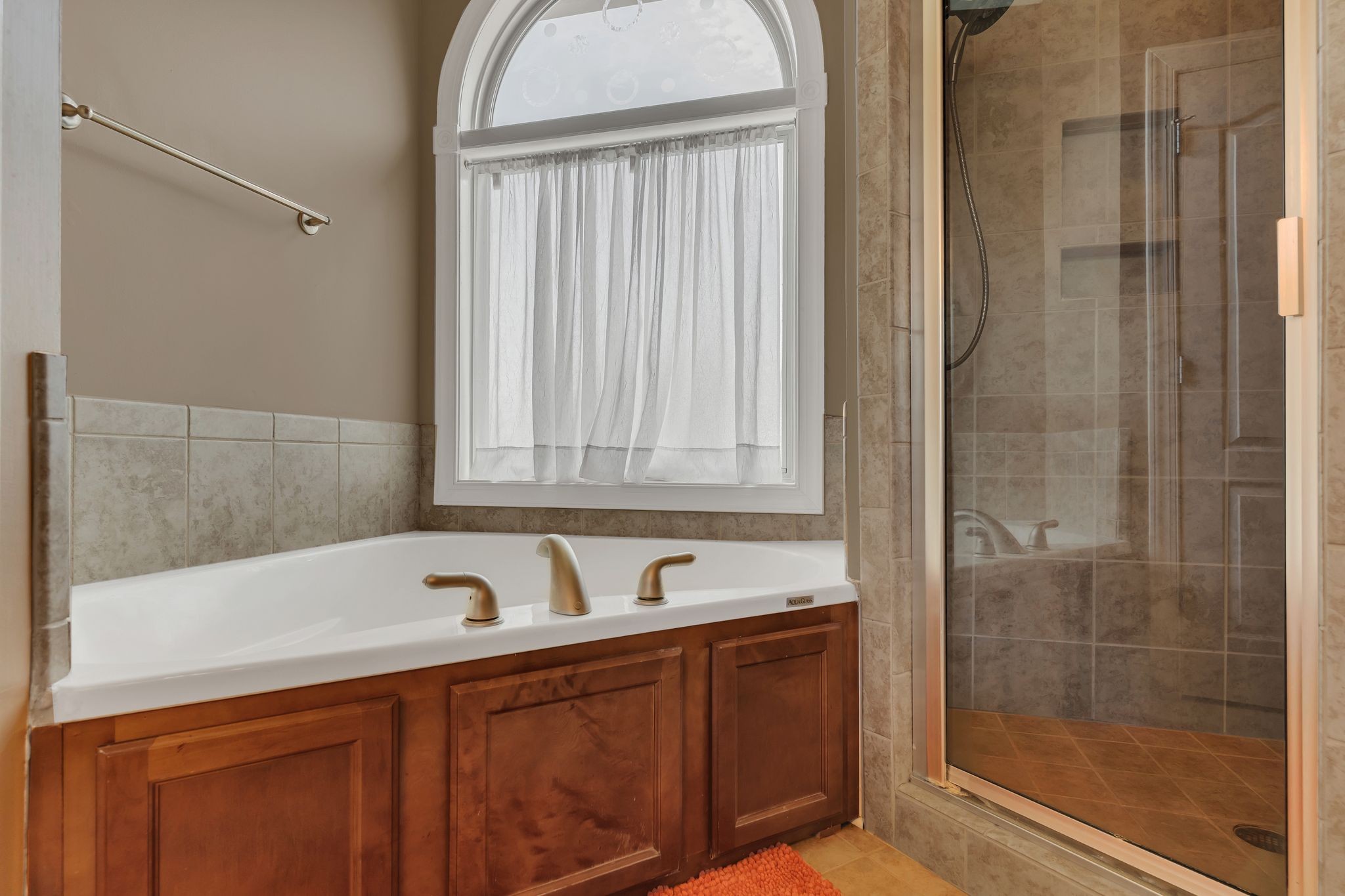 Goodlettsville, Tennessee, 37072, United States, 4 Bedrooms Bedrooms, ,4 BathroomsBathrooms,Residential,For Sale,2001545